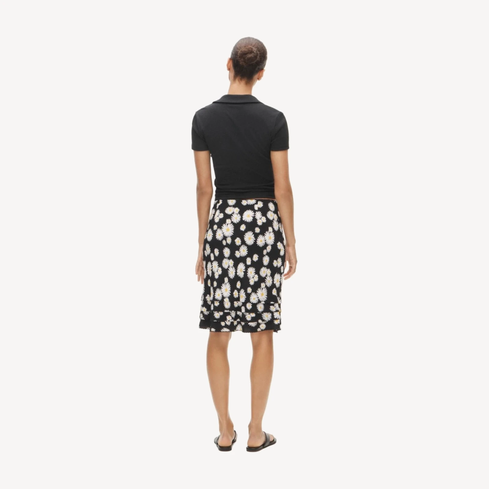 Ruffle-trim slip skirt in vintage daisy-print crepe de chine