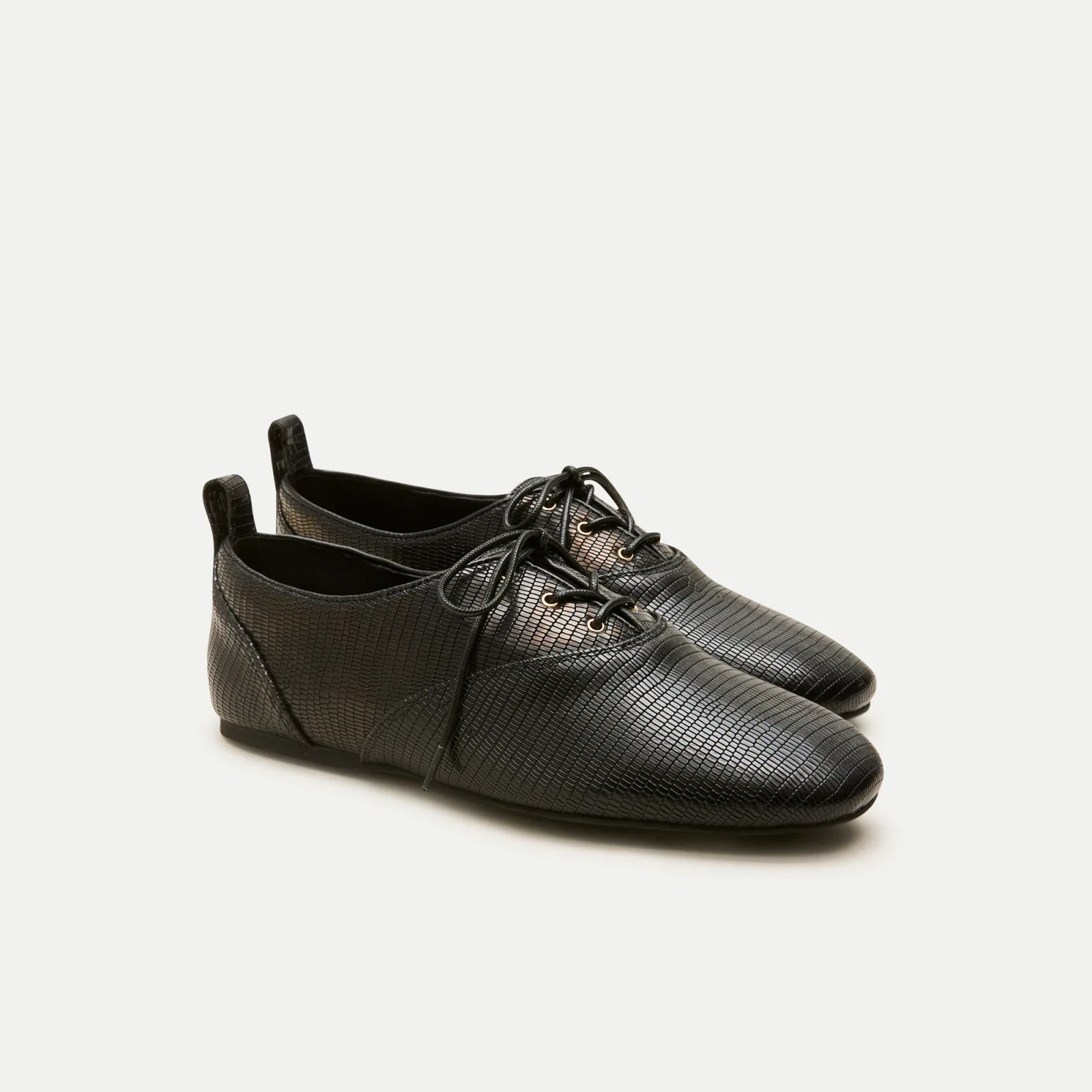 Verona lace-up flats in lizard-embossed leather