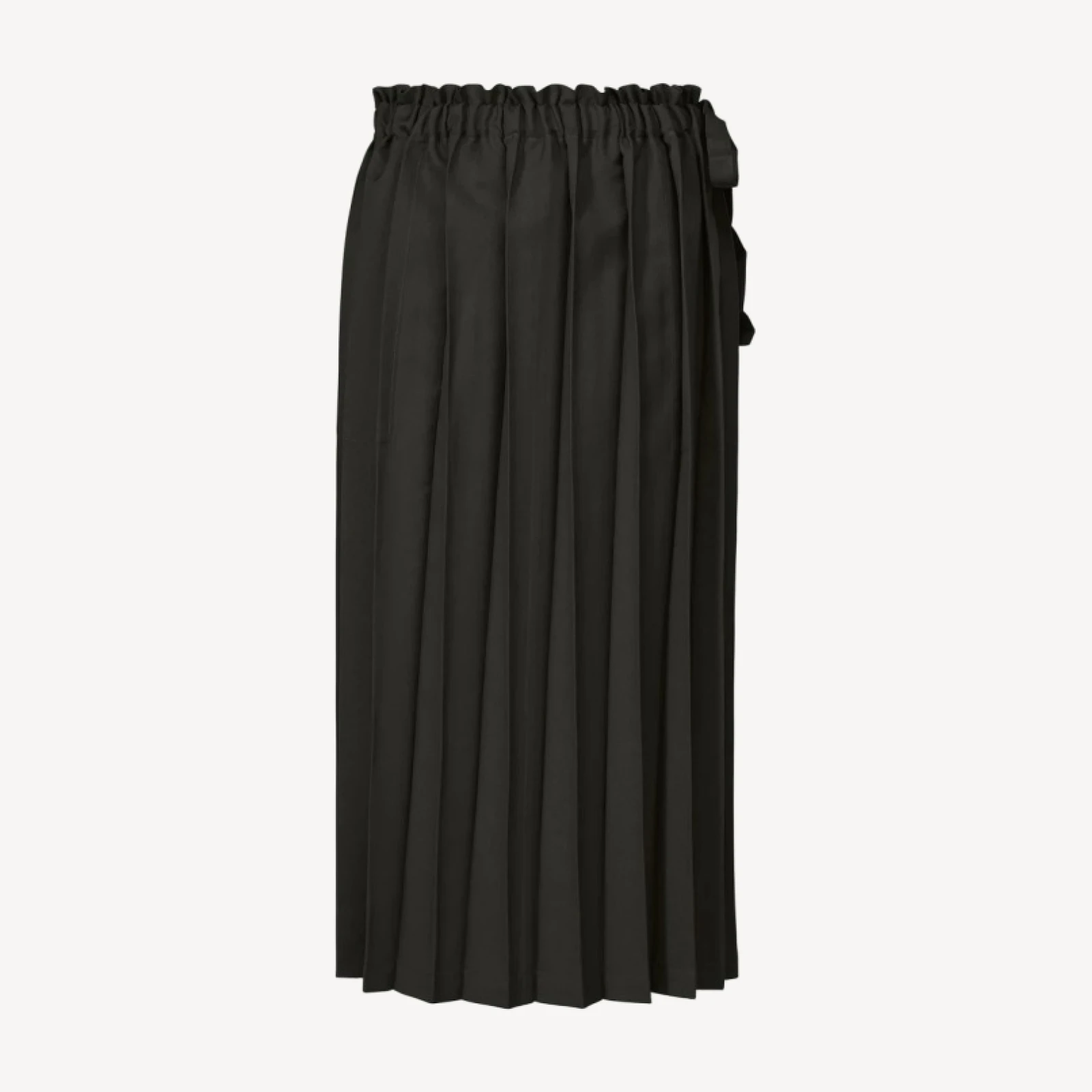 CROSS PLEATS