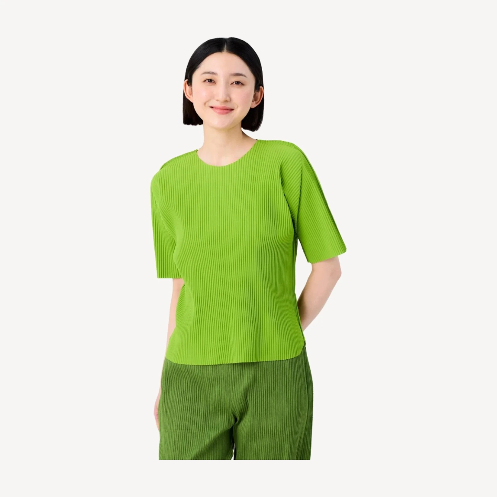 ROUND PLEATS