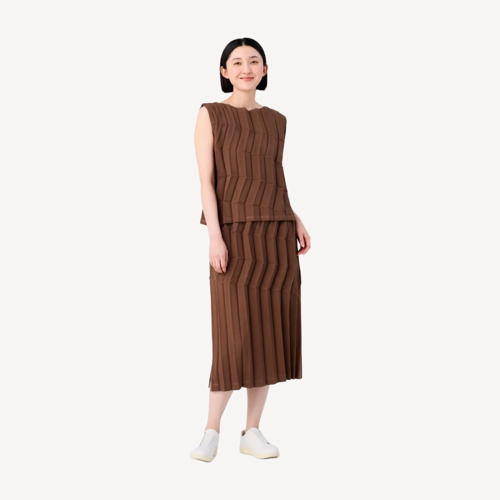 ZIG ZAG PLEATS