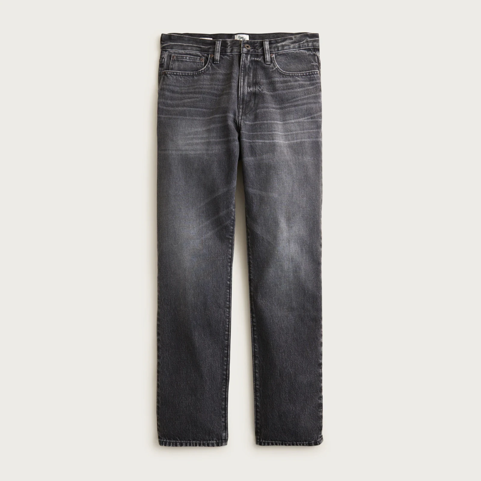 Classic Straight jean in faded black wash