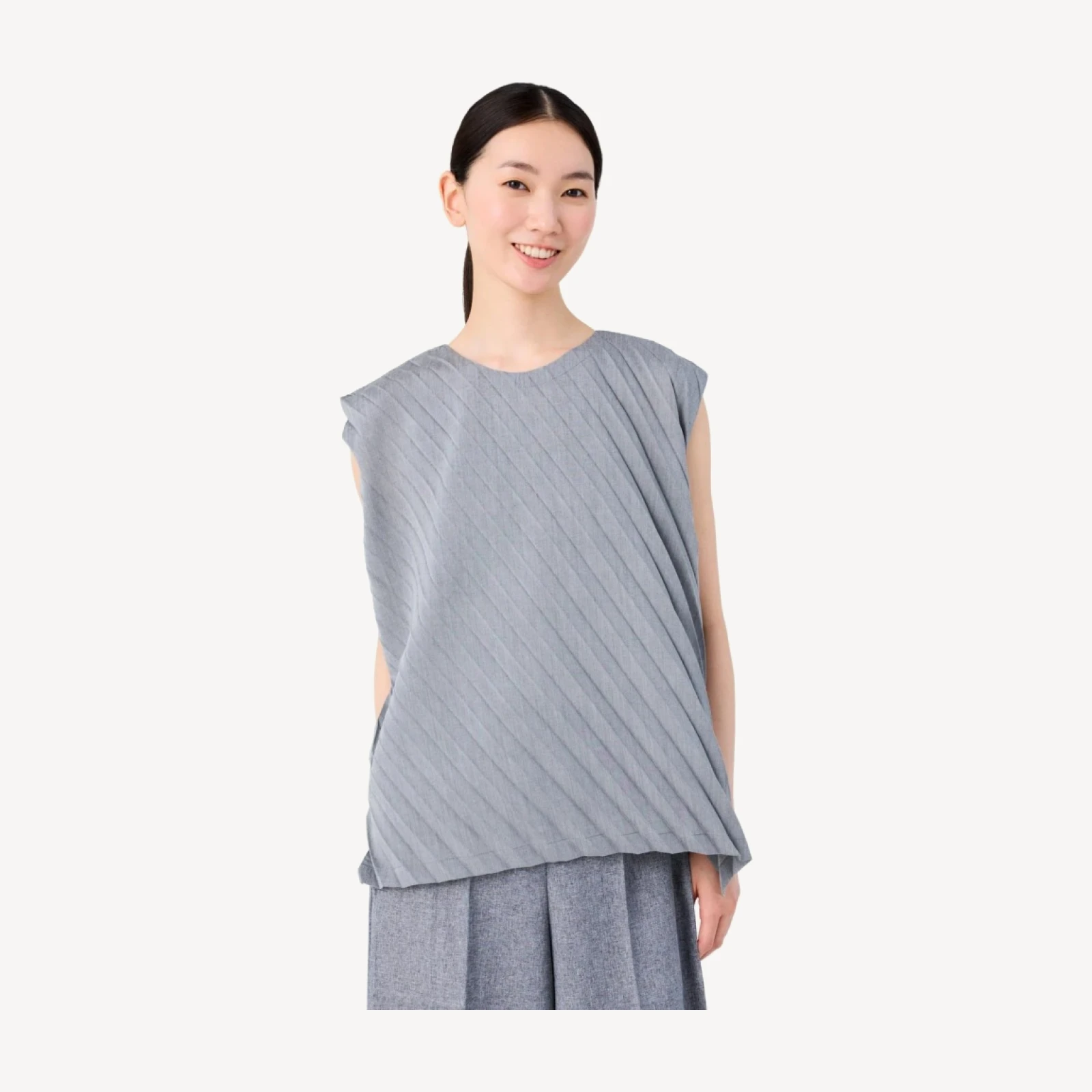 ANGLE PLEATS SHIRT