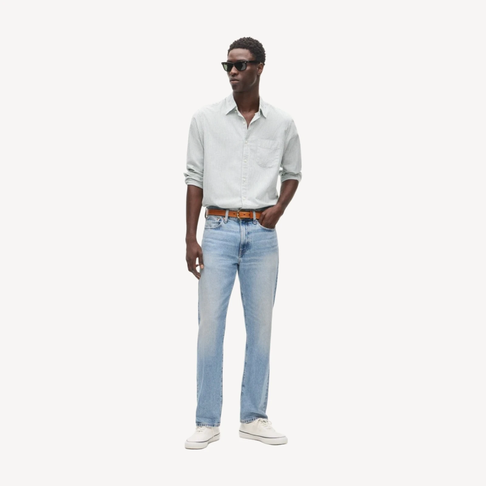 Classic Straight jean in light wash