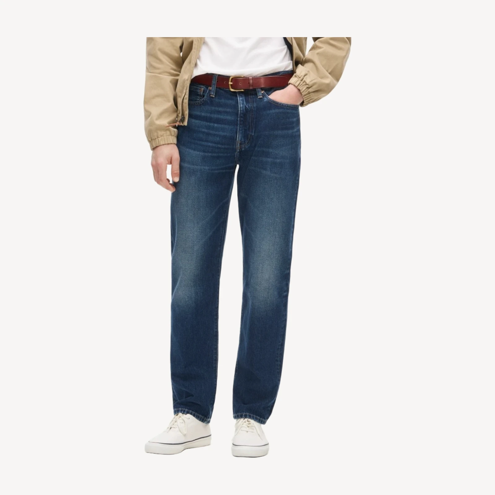 Classic Straight jean in vintage dark wash denim
