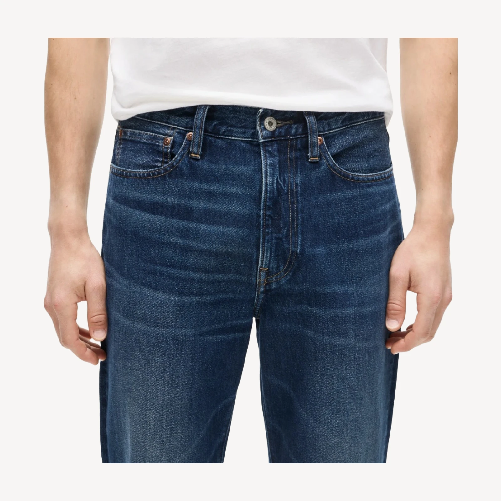 Classic Straight jean in vintage dark wash denim