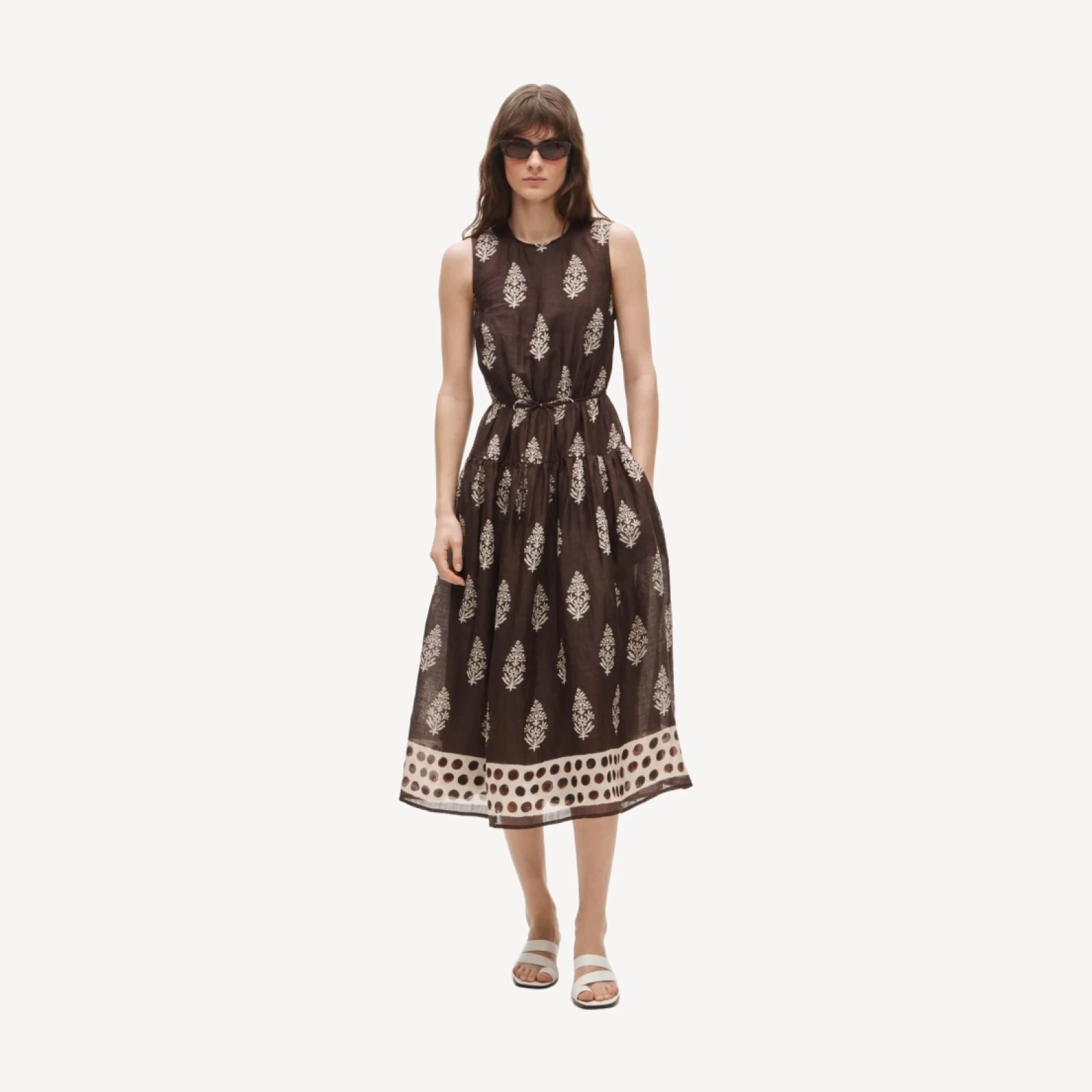 Open-back dress in cocoa block print