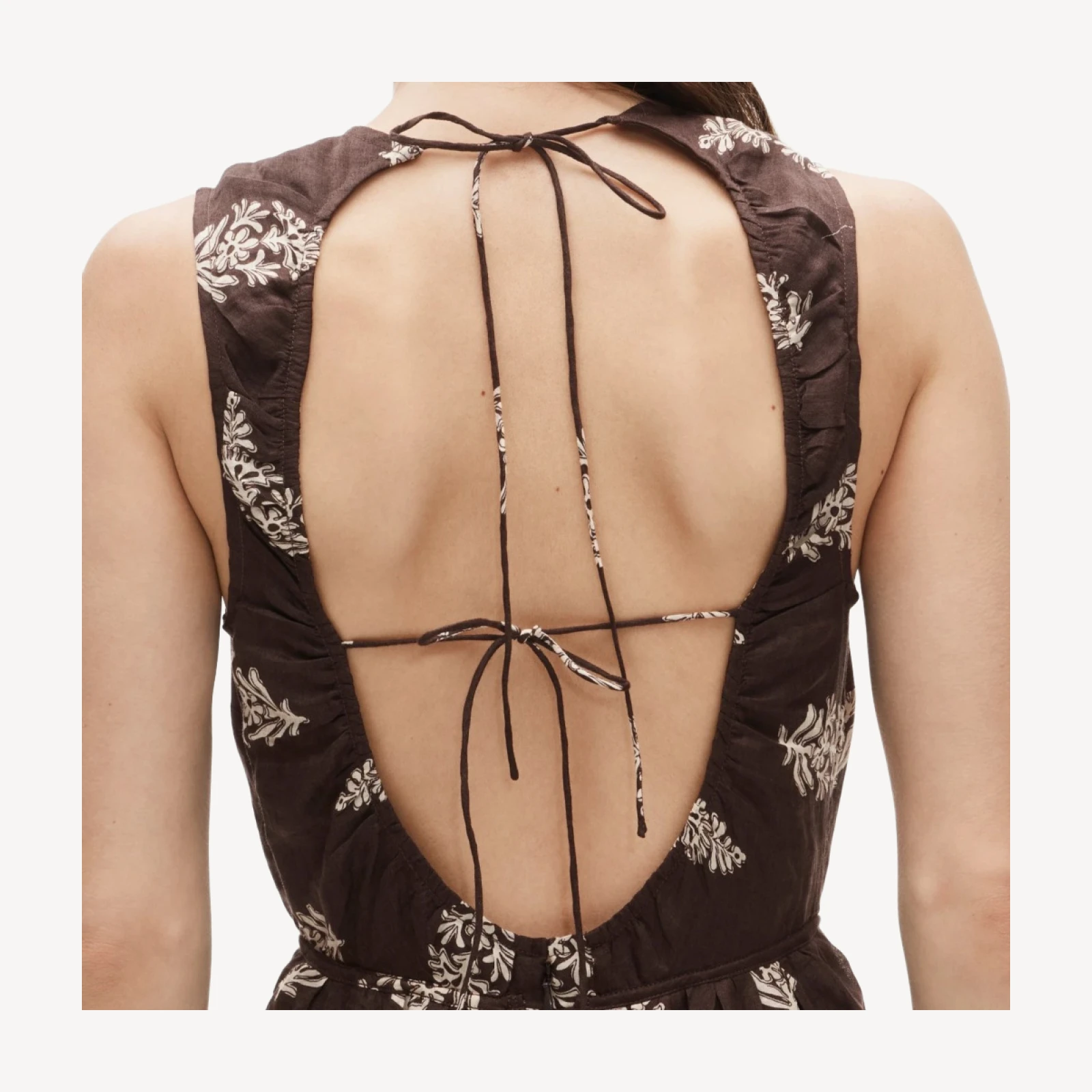 Open-back dress in cocoa block print