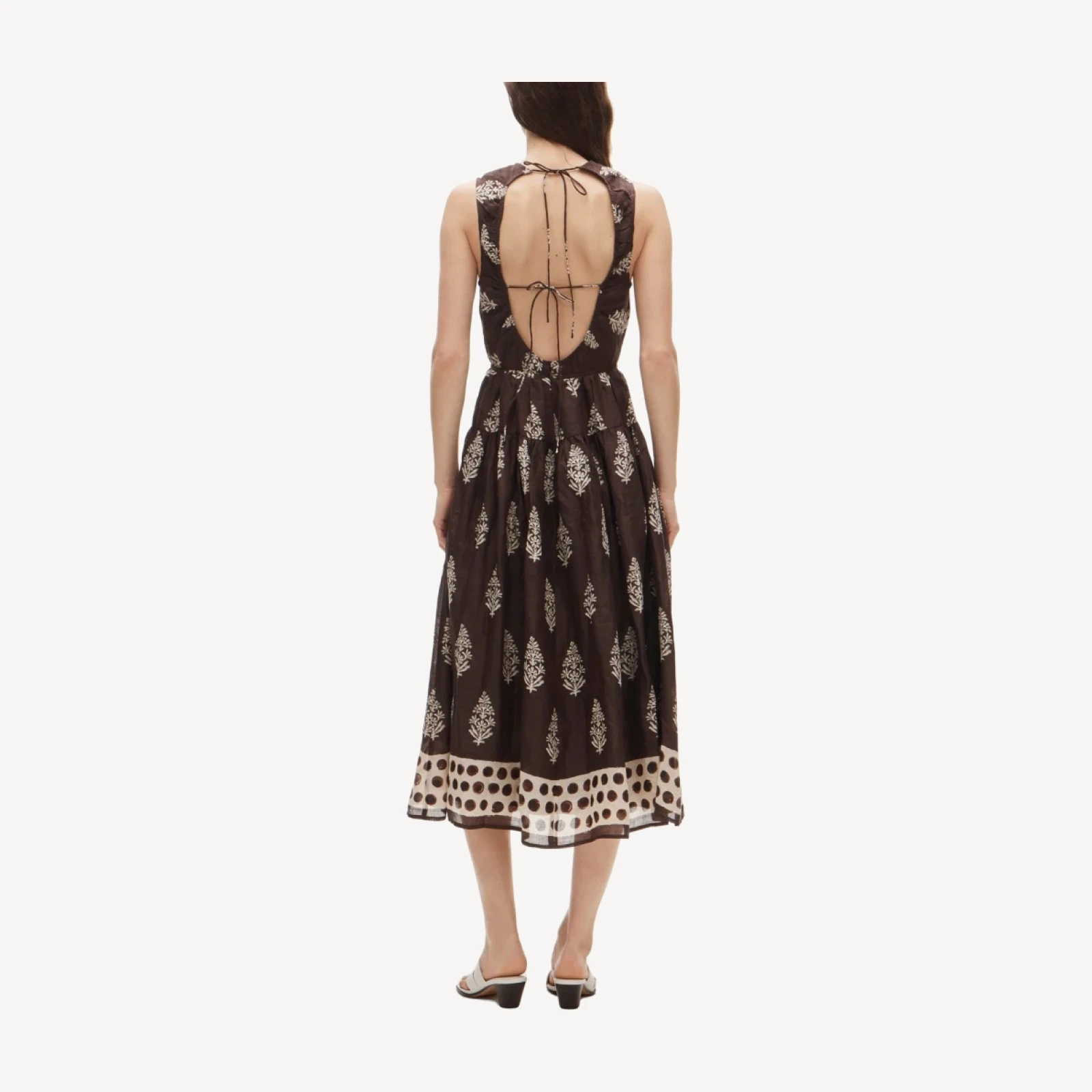 Open-back dress in cocoa block print