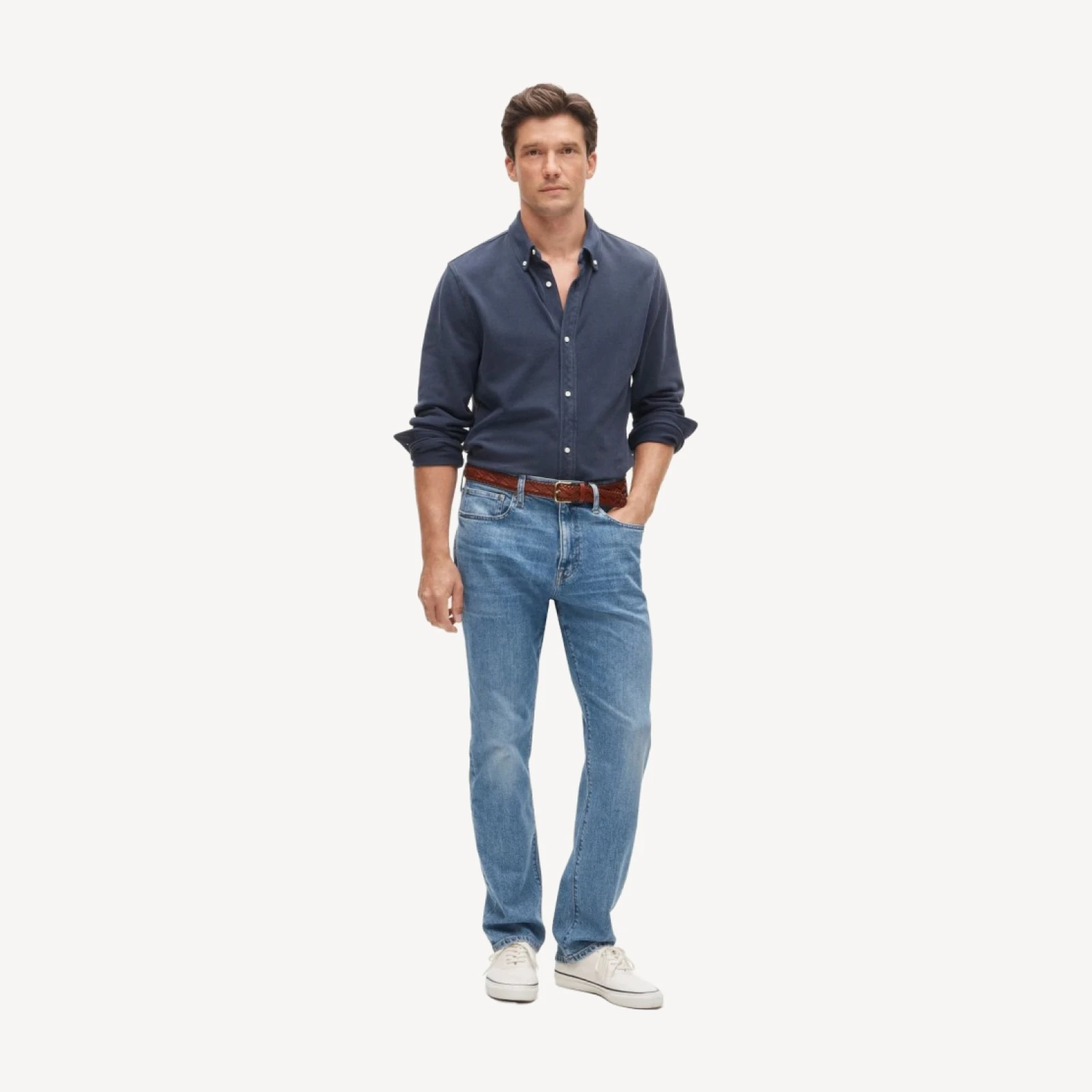 Athletic Straight-fit stretch jean in vintage medium wash