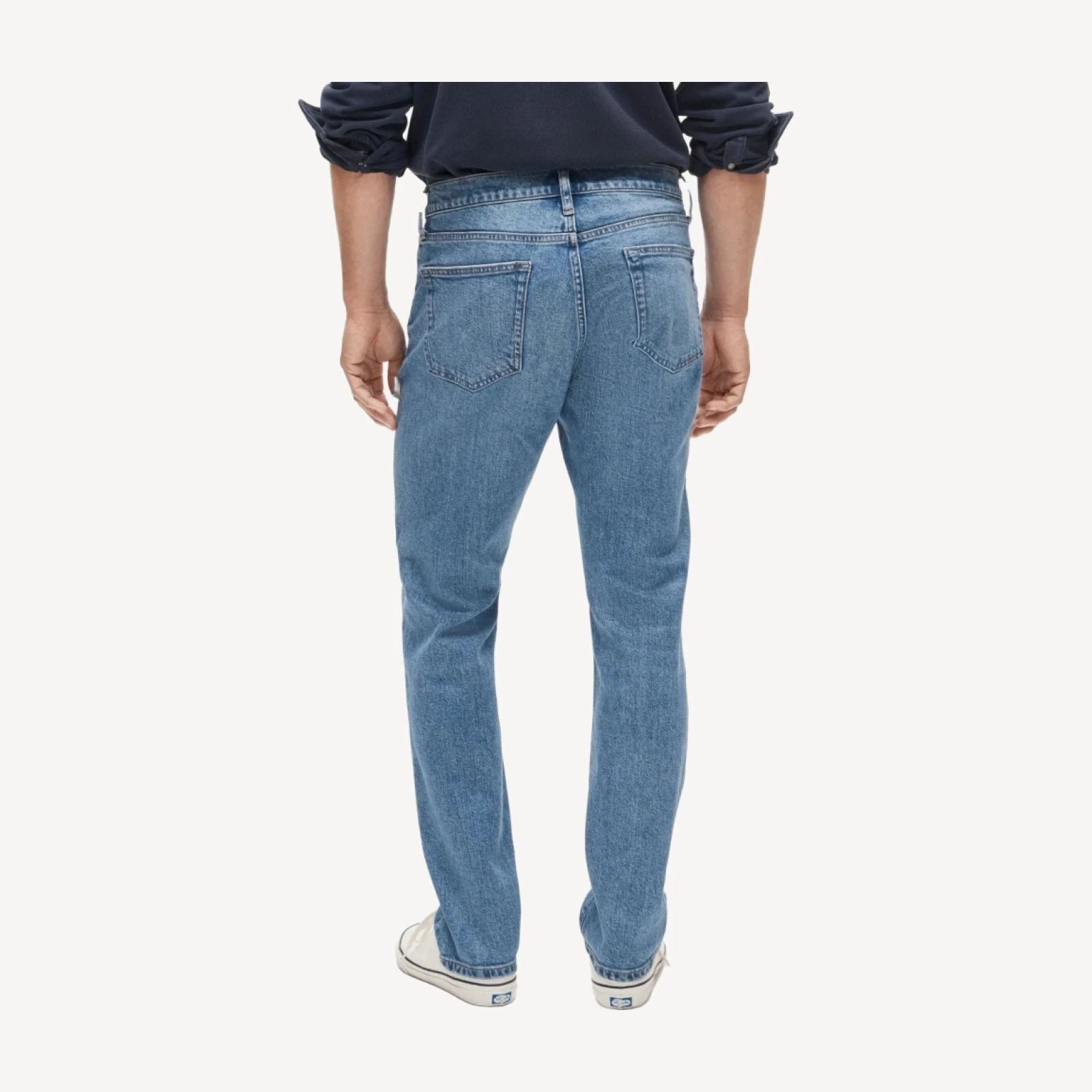 Athletic Straight-fit stretch jean in vintage medium wash