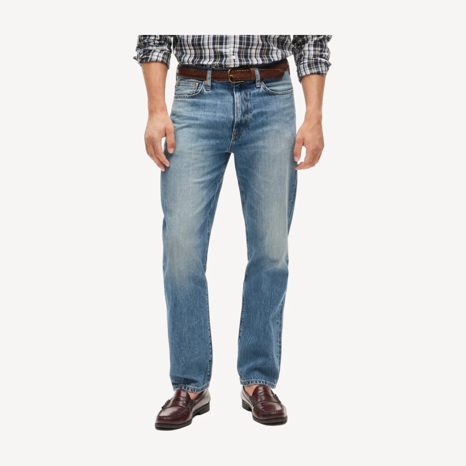 Classic Straight jean in Ivy medium wash