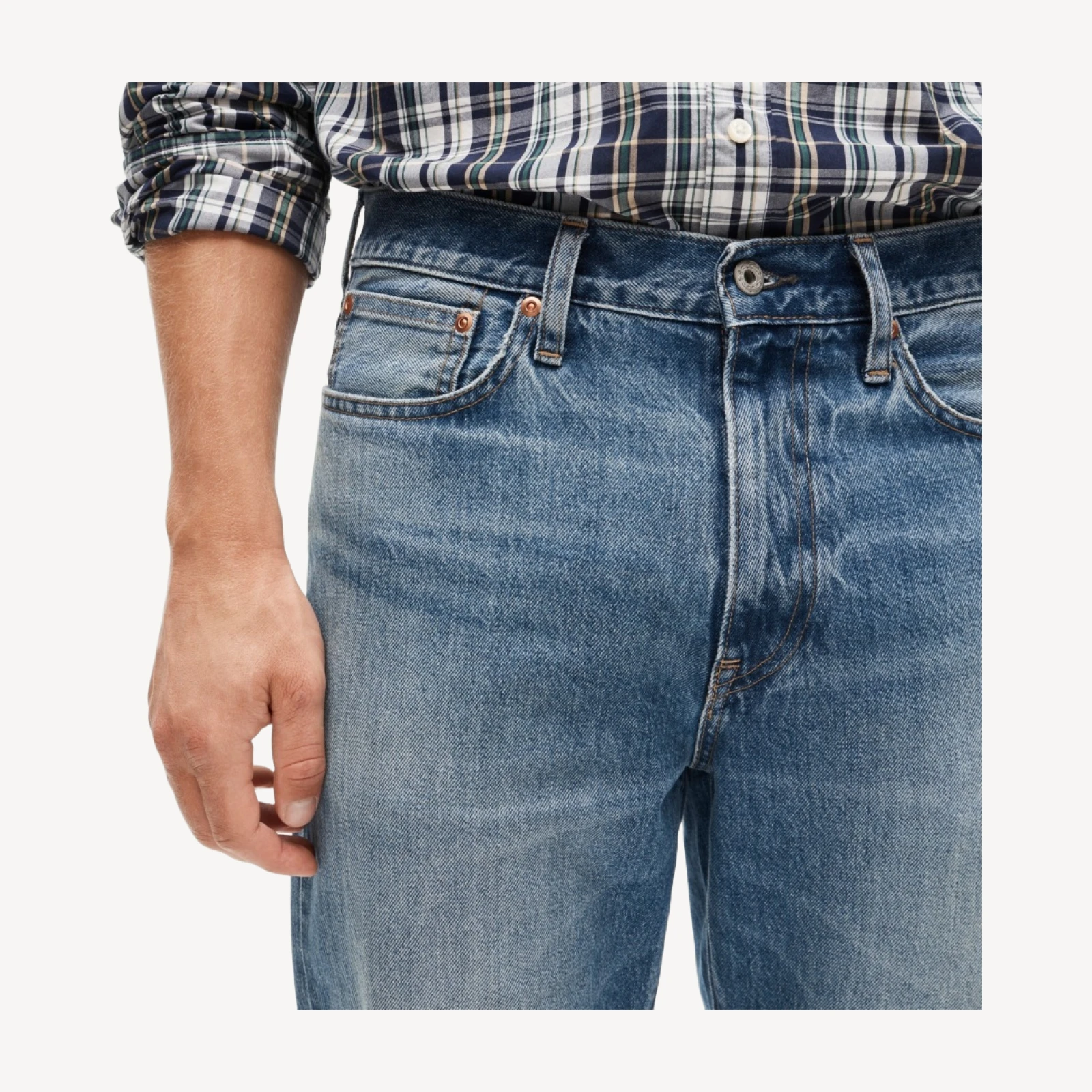 Classic Straight jean in Ivy medium wash