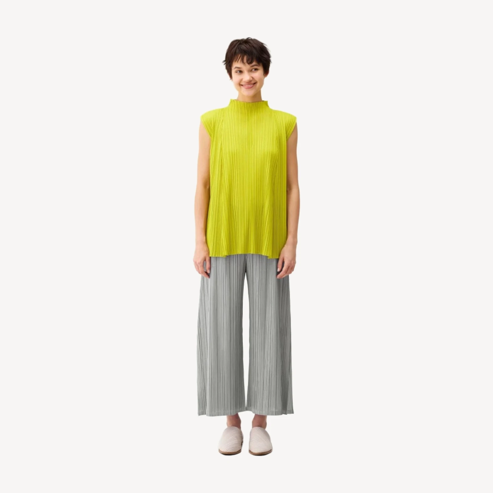 MELLOW PLEATS