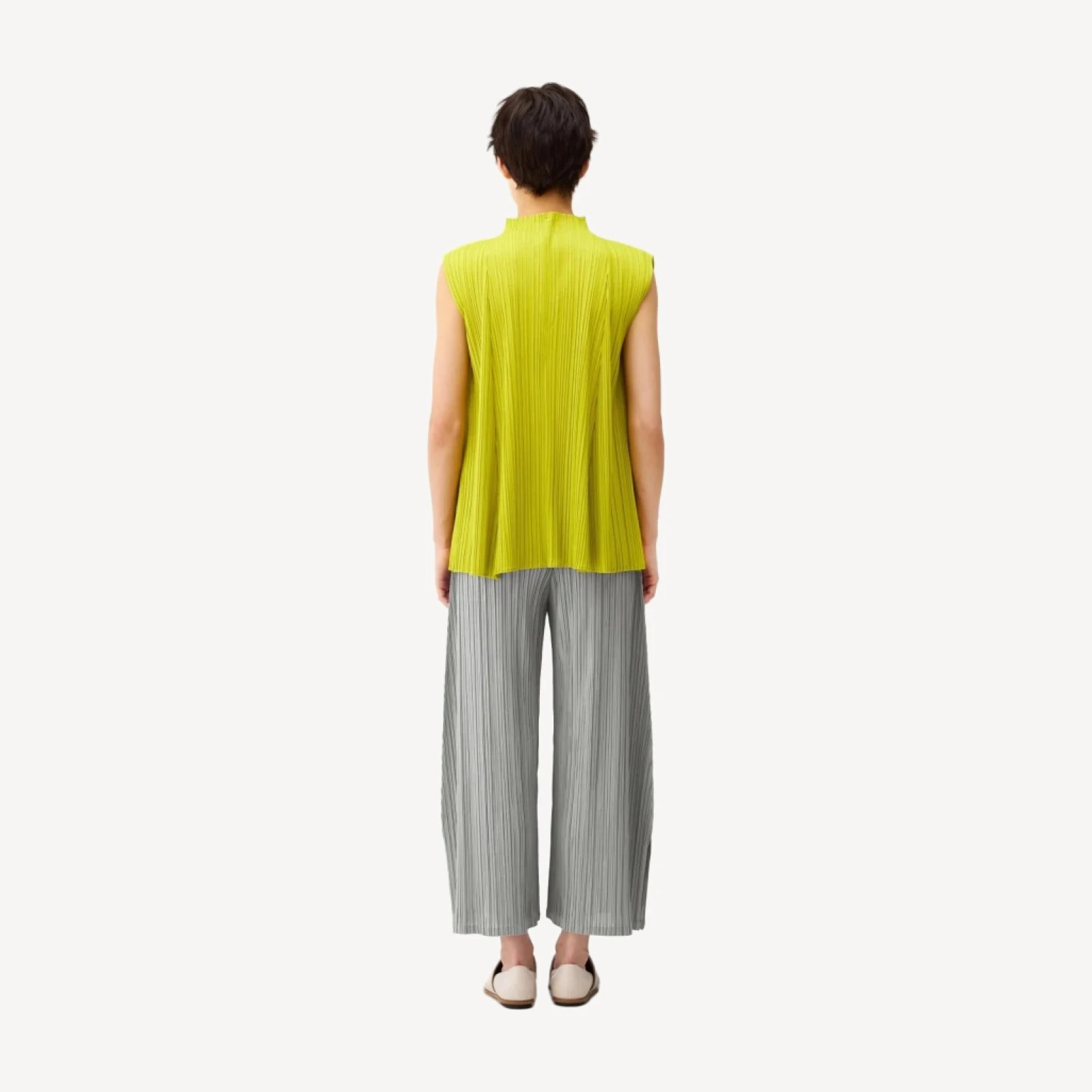 MELLOW PLEATS