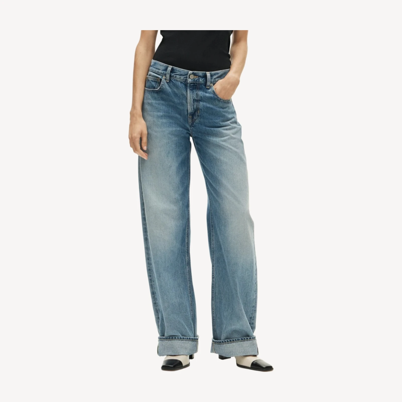 Petite Remi Exaggerated Barrel jean