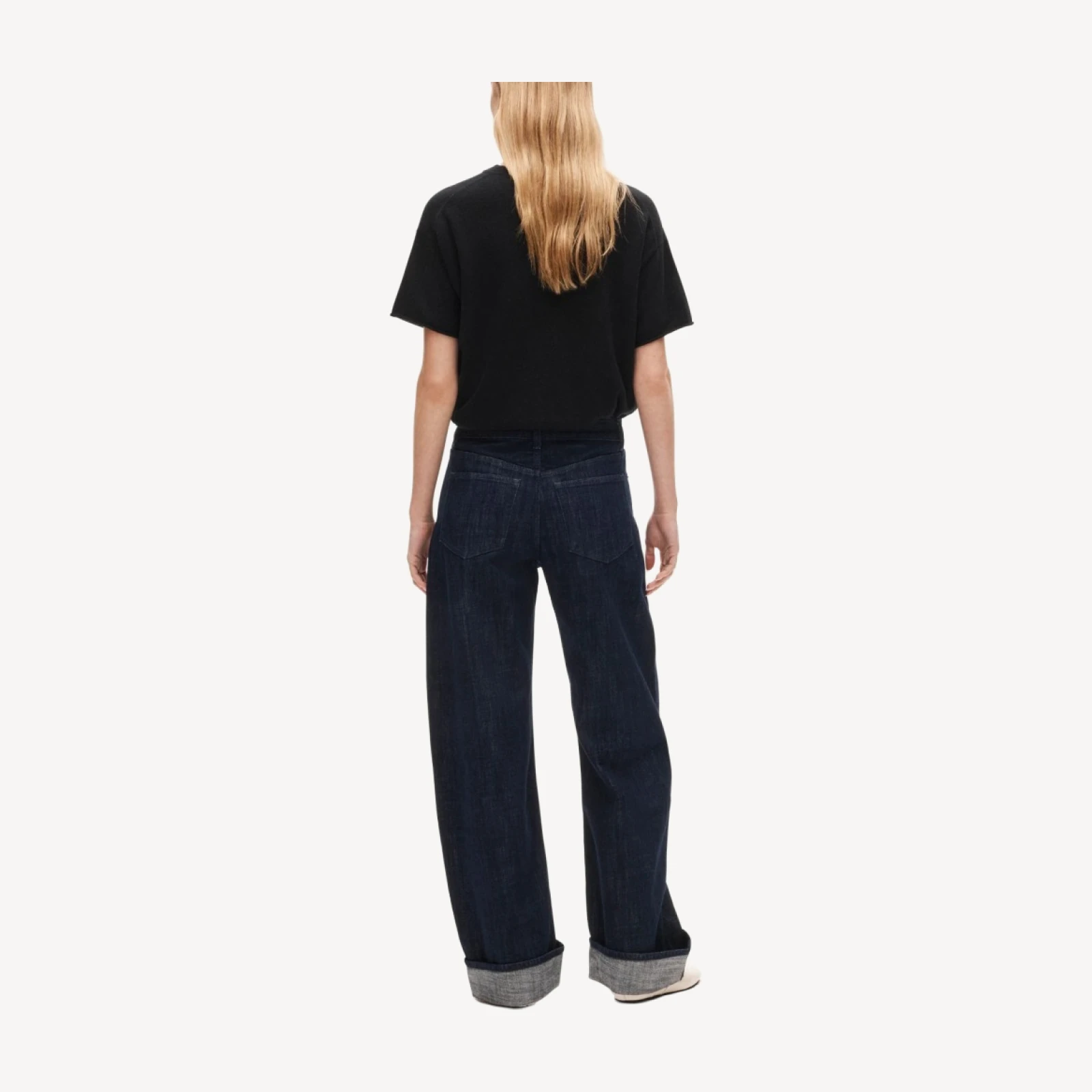 Exaggerated Barrel jean