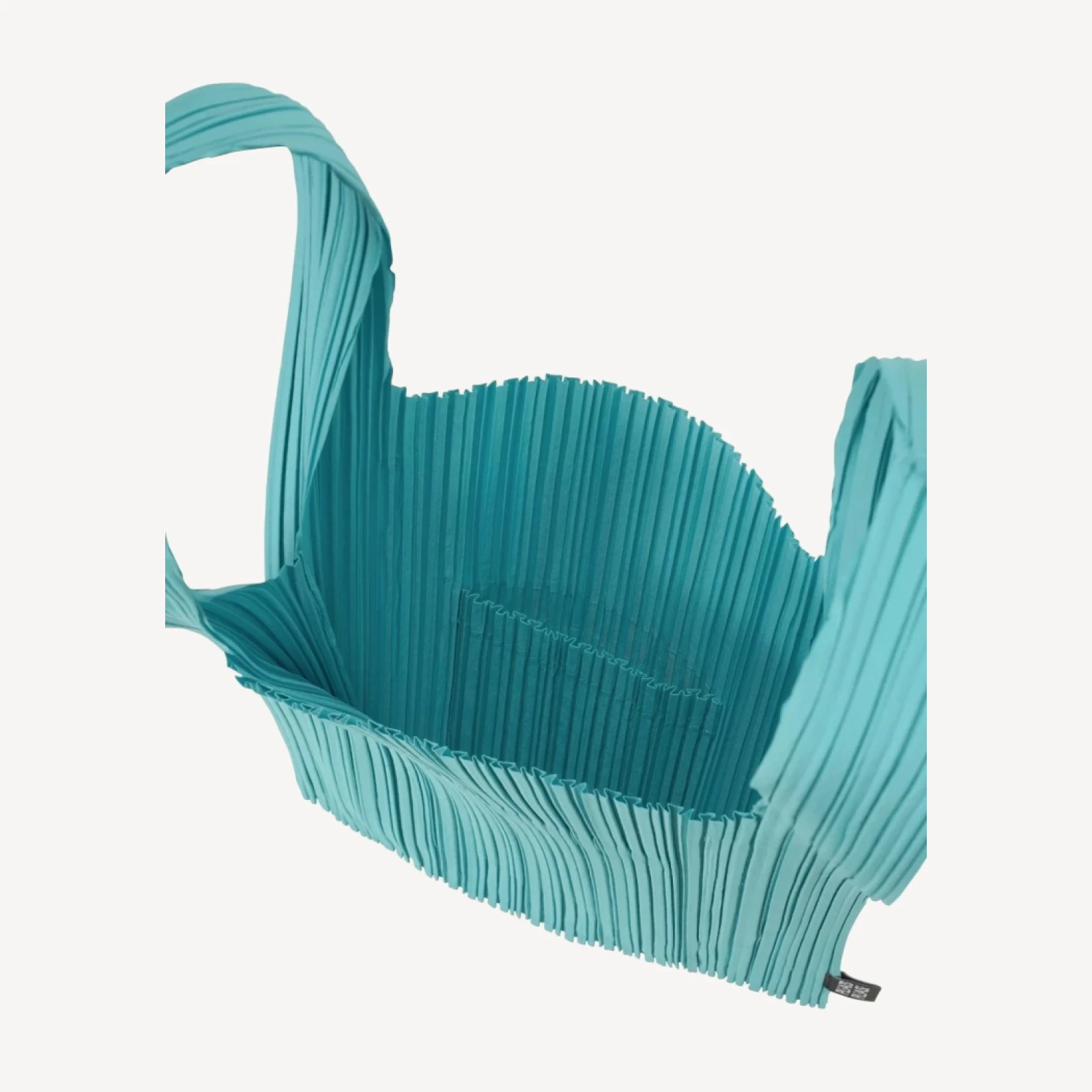PLEATS SHOPPING TOTE