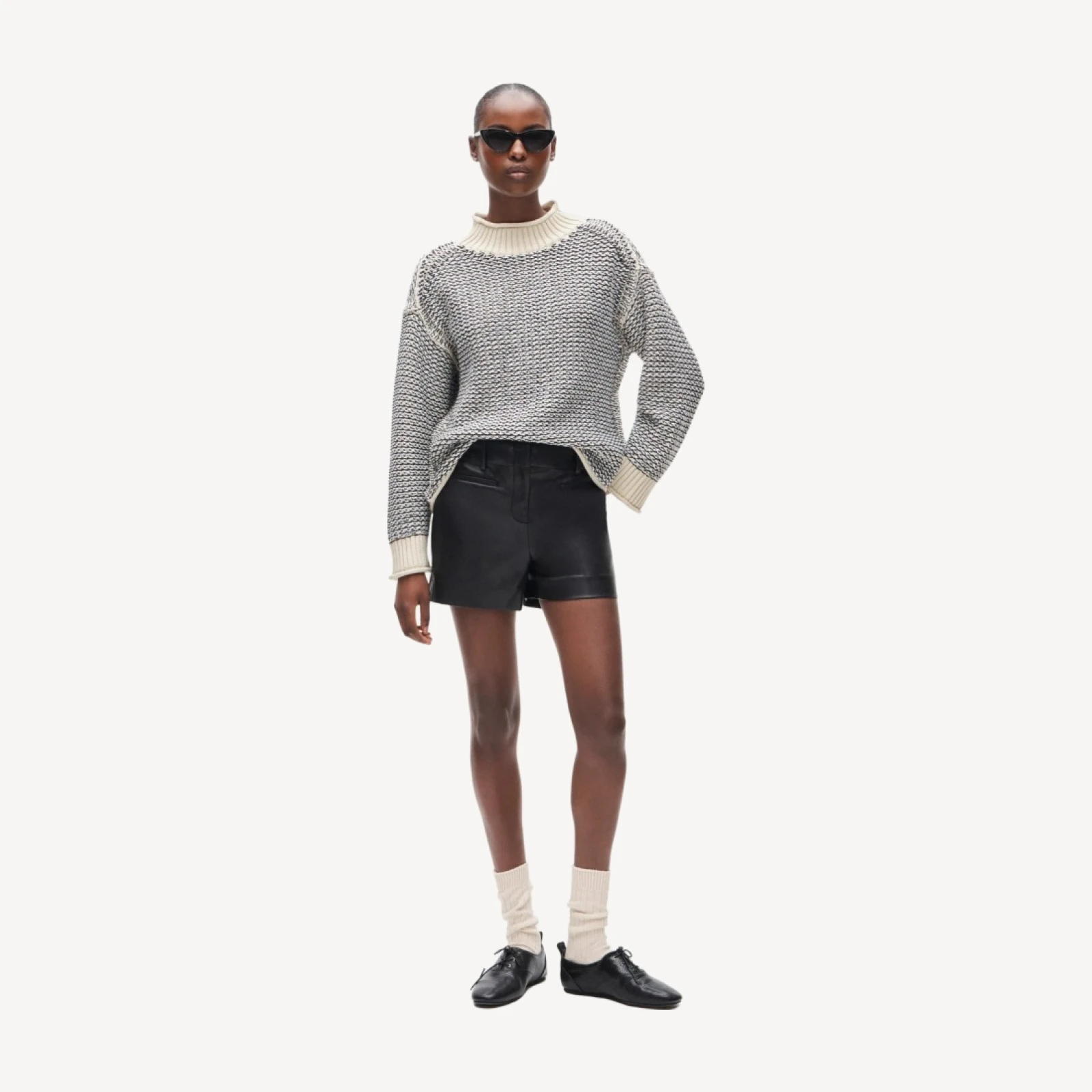 Faux-leather short