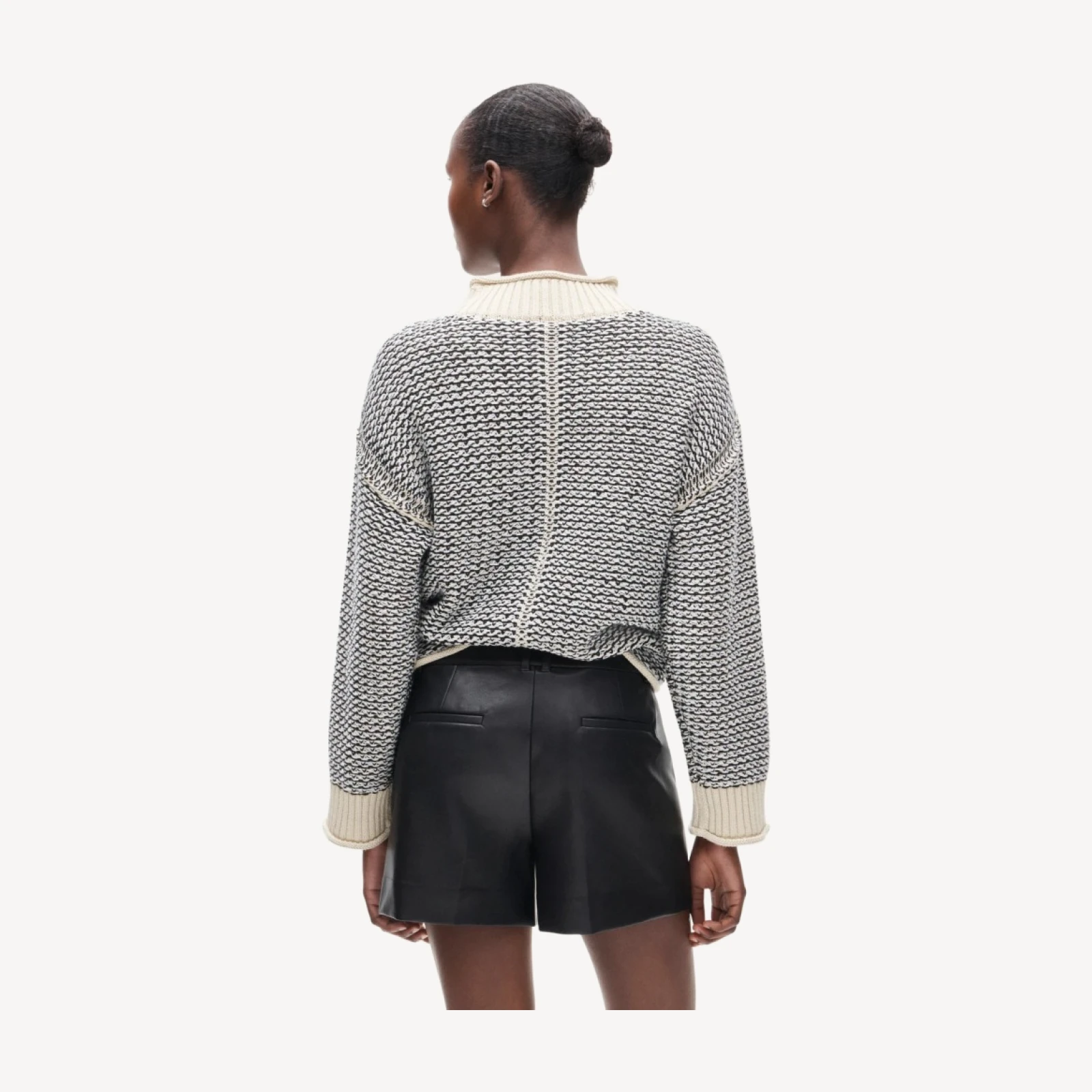 Faux-leather short