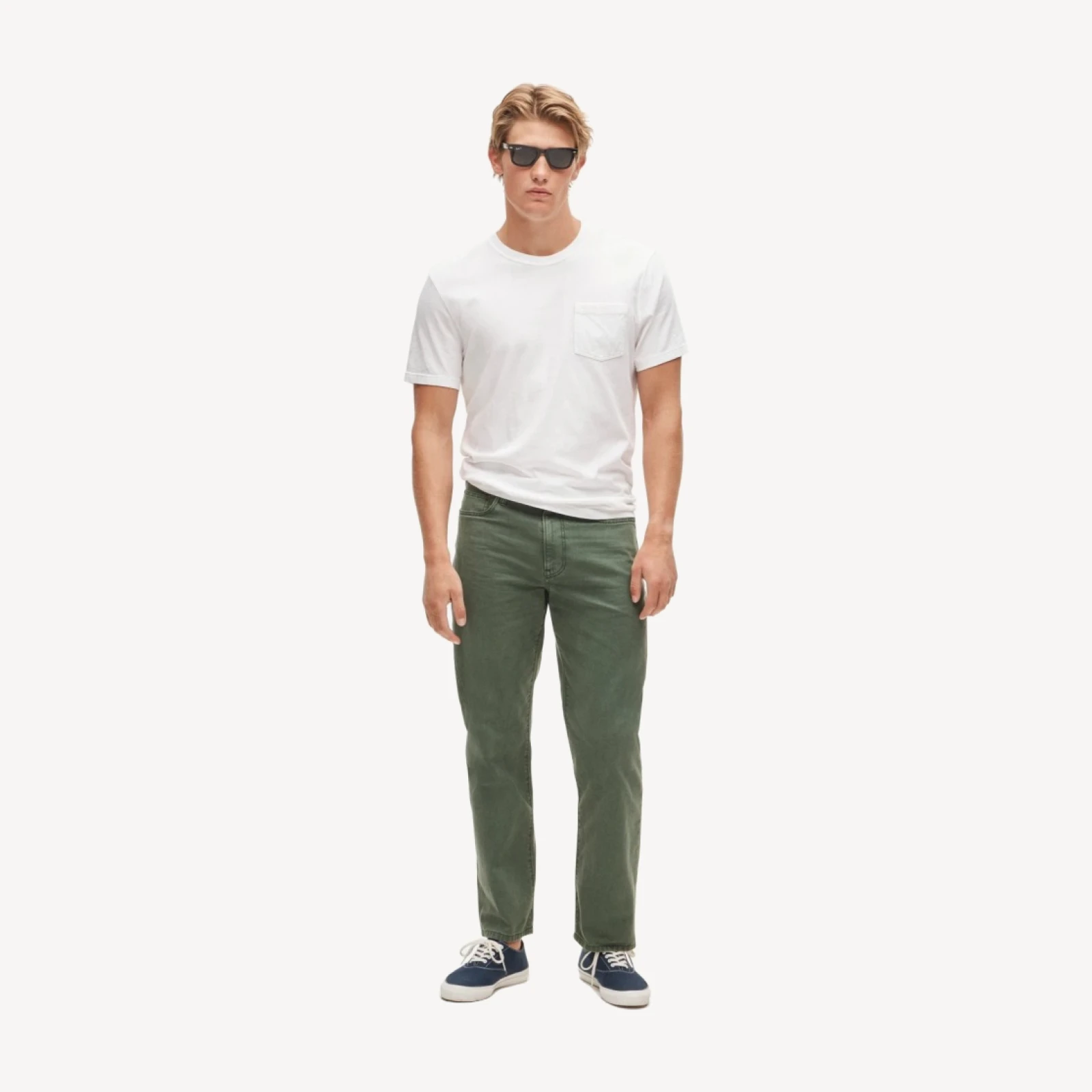 Classic Straight garment-dyed five-pocket jean