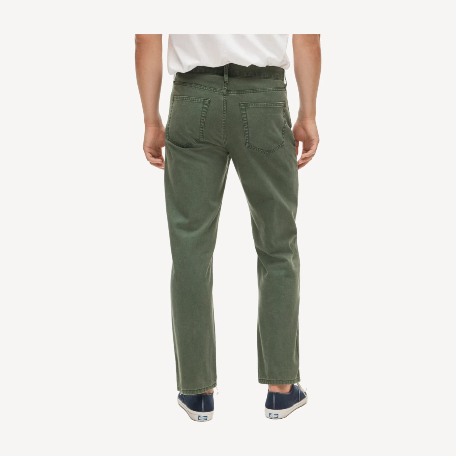 Classic Straight garment-dyed five-pocket jean