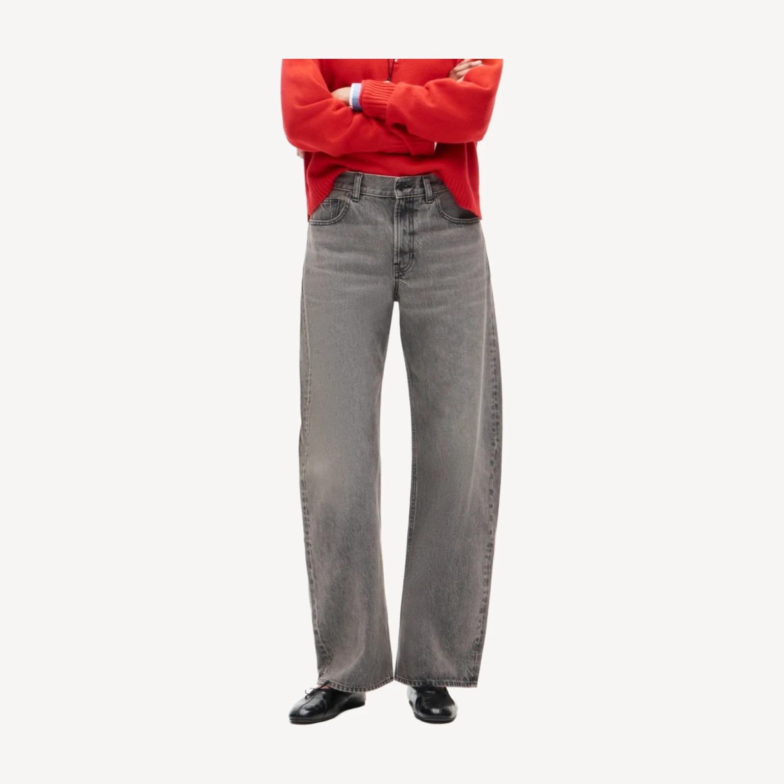 Exaggerated barrel jean