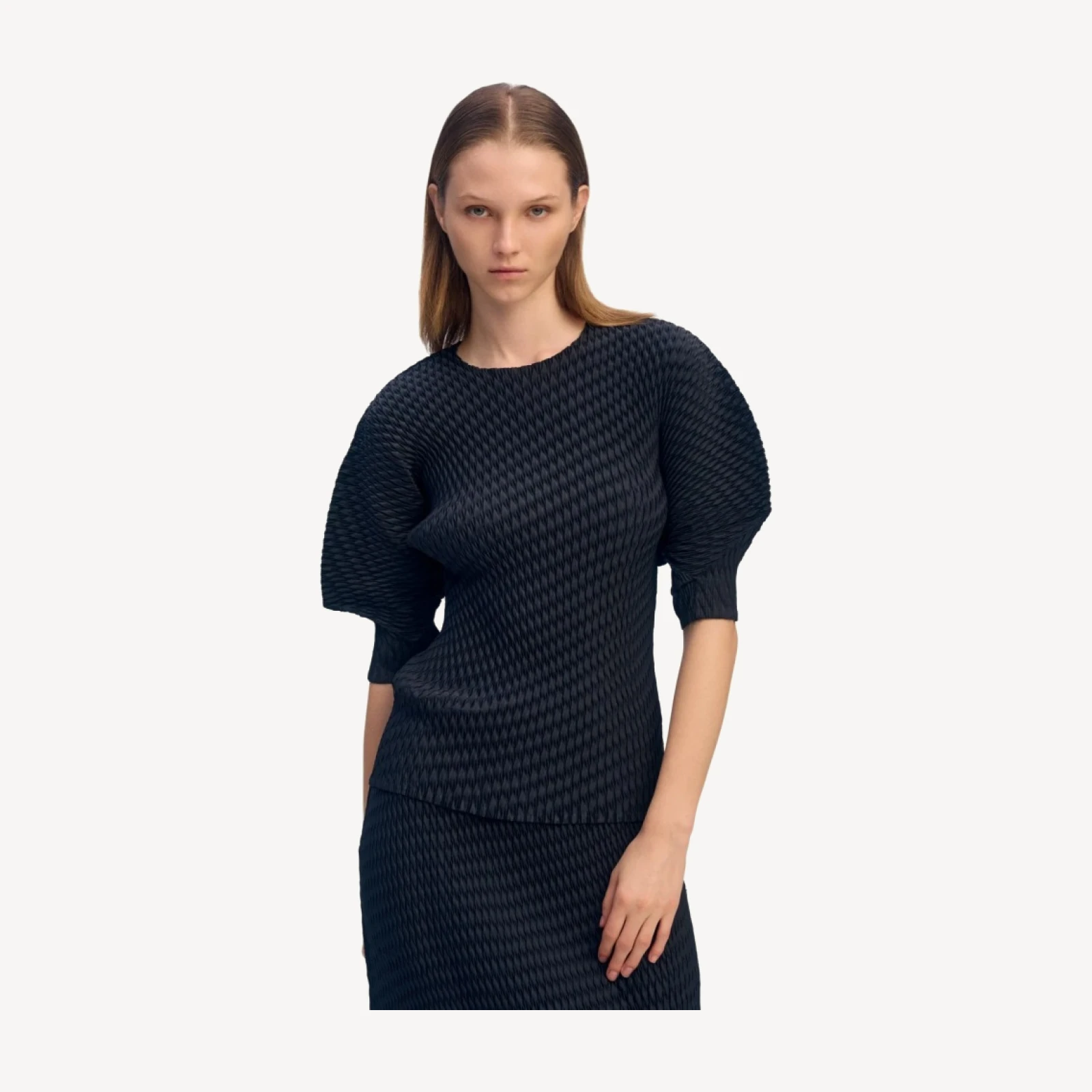 SLEEK PLEATS