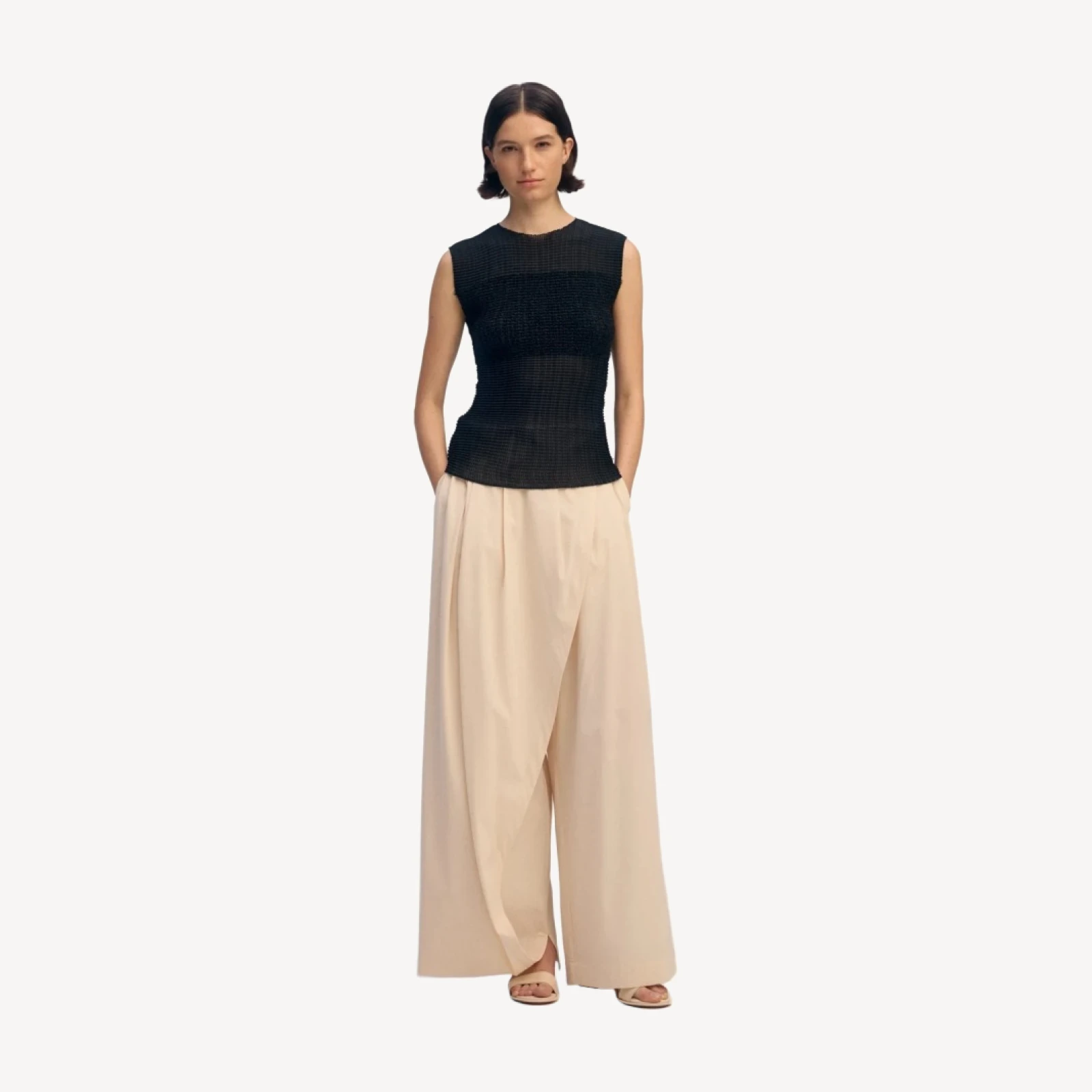 SHEER FUZZY PLEATS