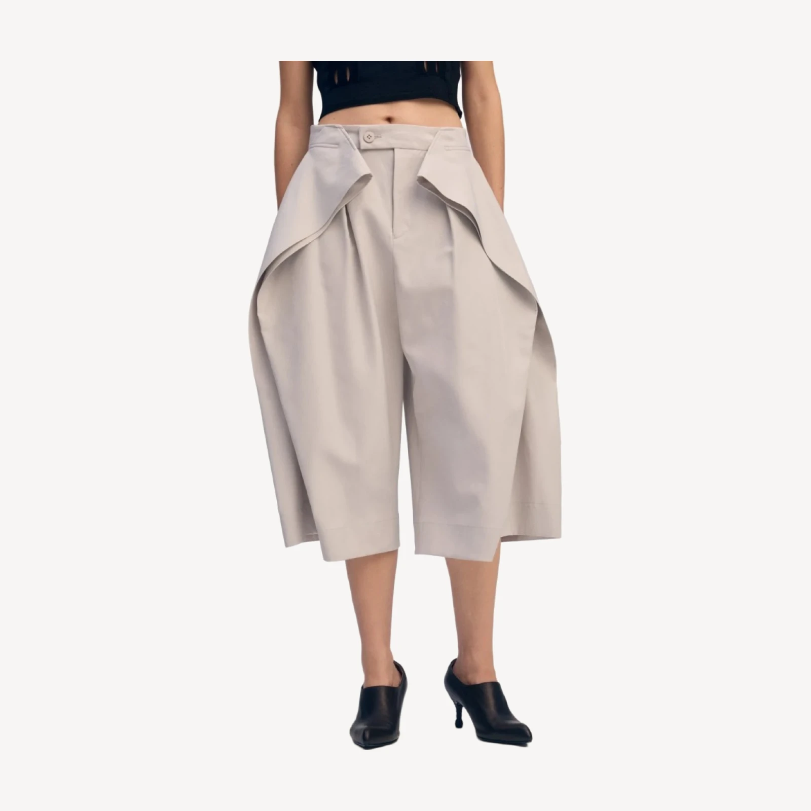 FLUTTERING PANTS