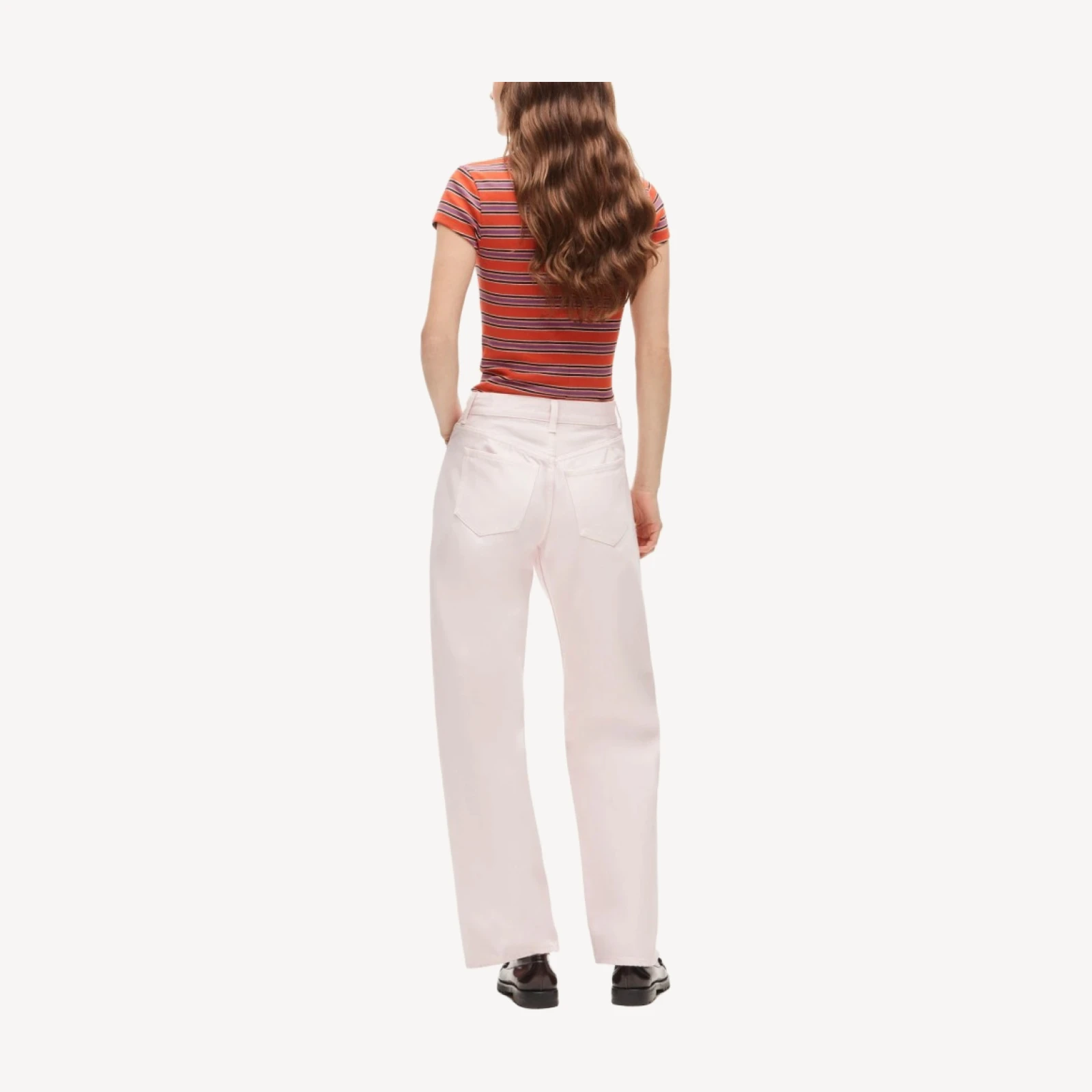 Exaggerated barrel jean