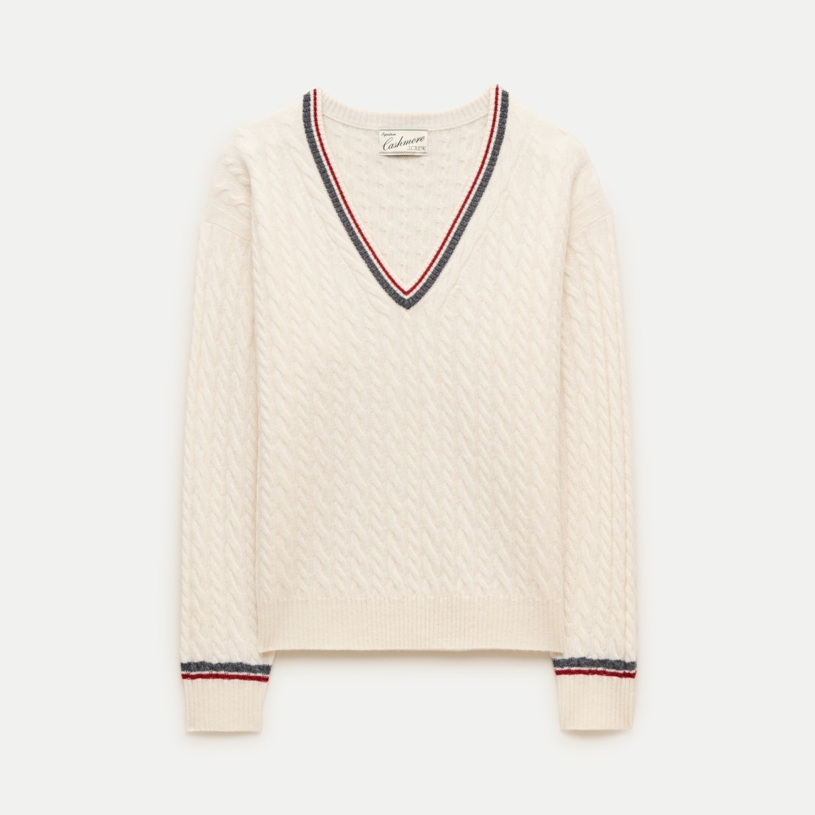 Perfect cashmere V-neck in cable knit