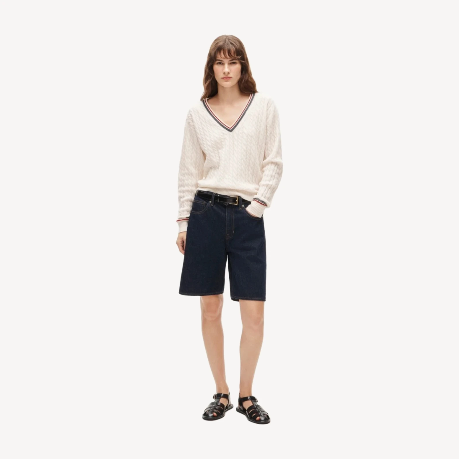 Perfect cashmere V-neck in cable knit