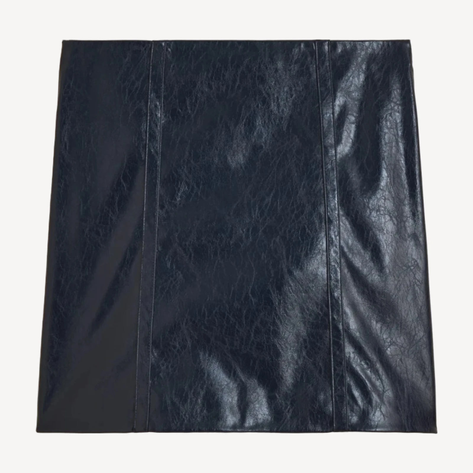 Mini skirt in distressed faux leather