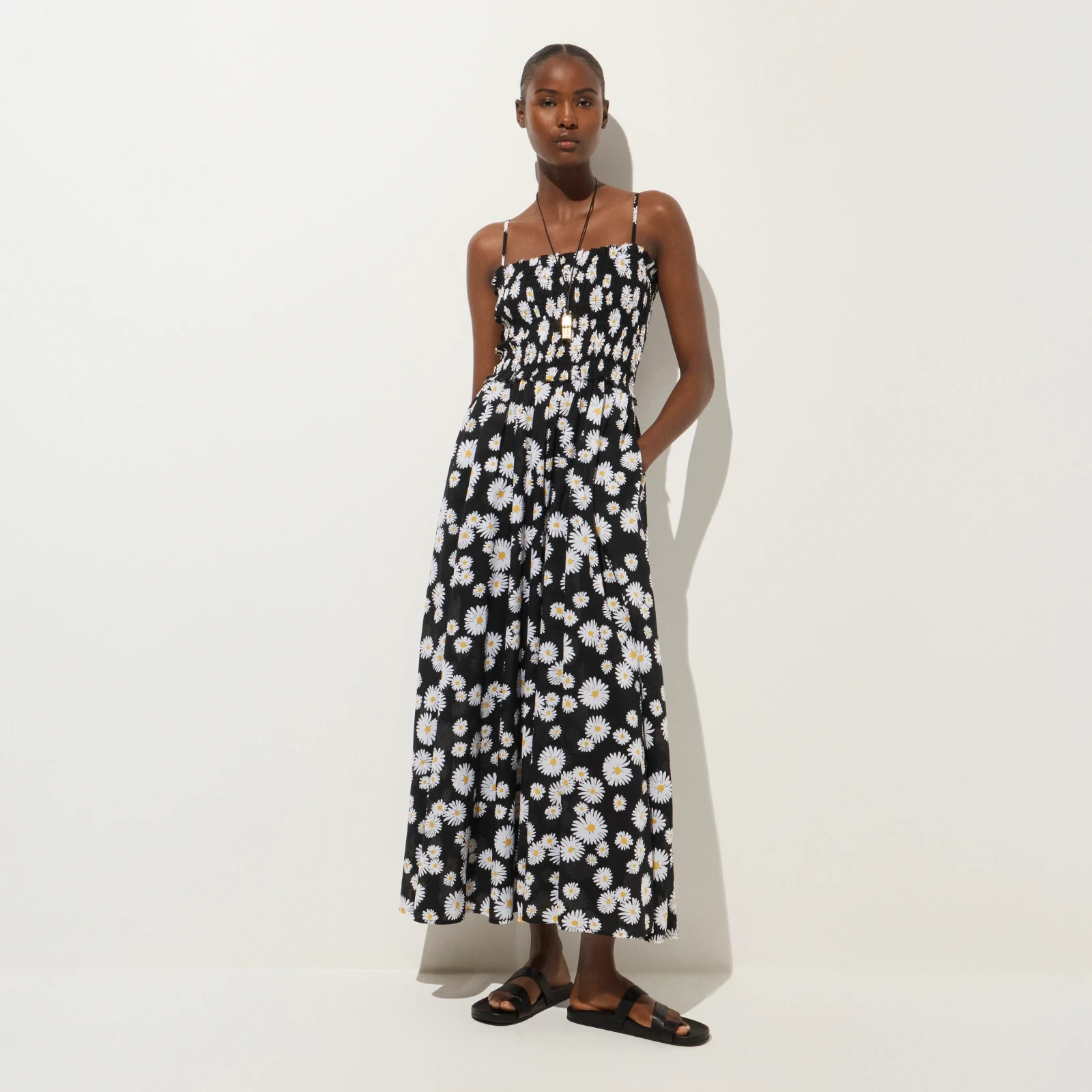 Smocked maxi dress in cotton voile vintage daisy print