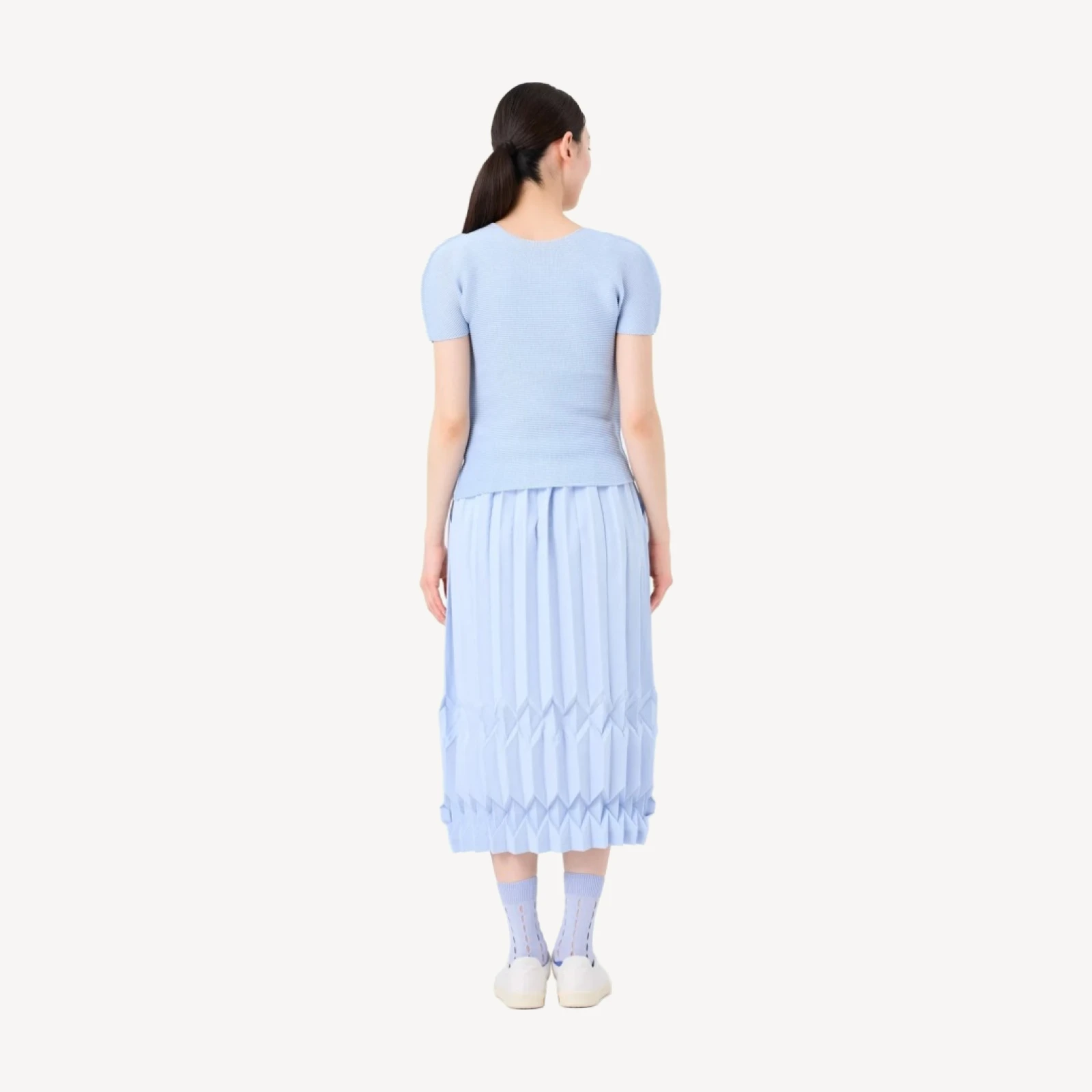 TREE PLEATS