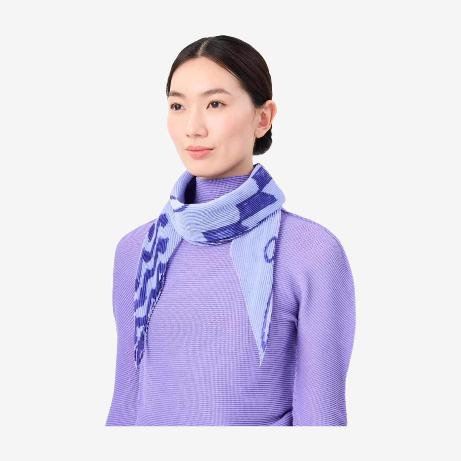 PLANT PLEATS STOLE