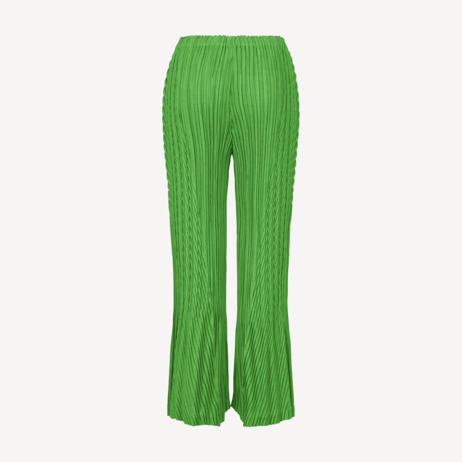 UNFURLING PLEATS