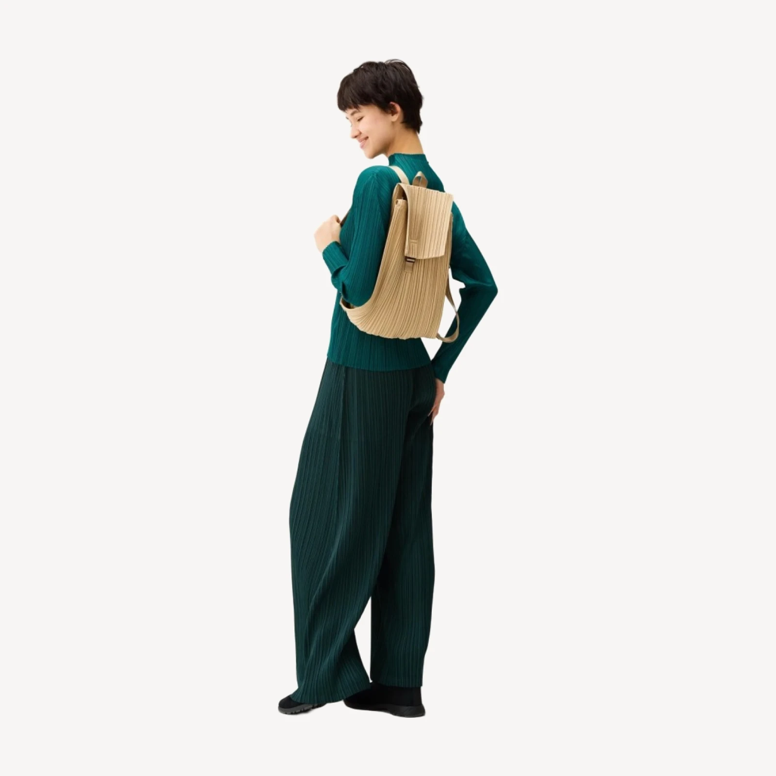PLEATS KNAPSACK