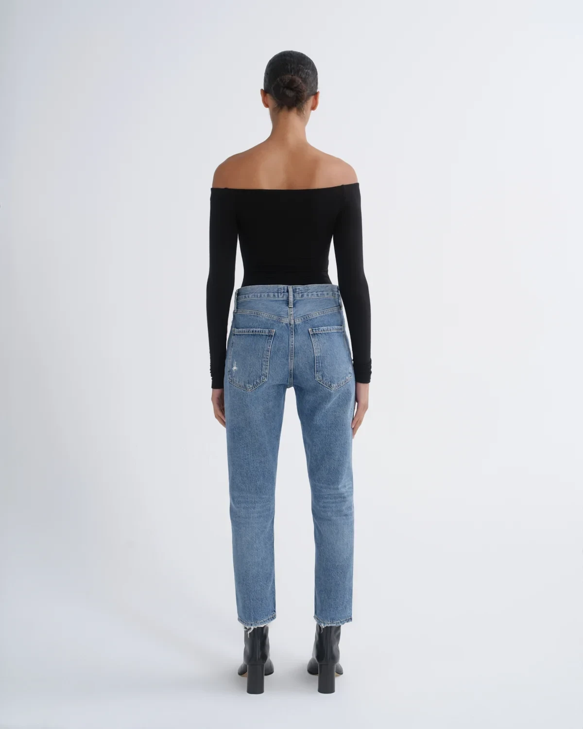 Riley High Rise Straight Crop in Frequency