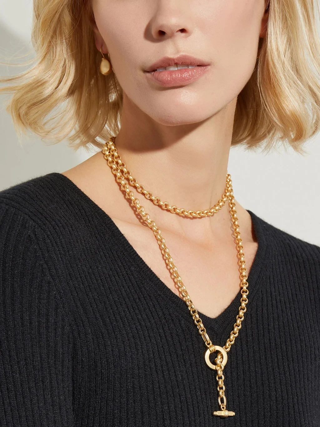 Matte Gold Rolo Chain Toggle Pendant Necklace