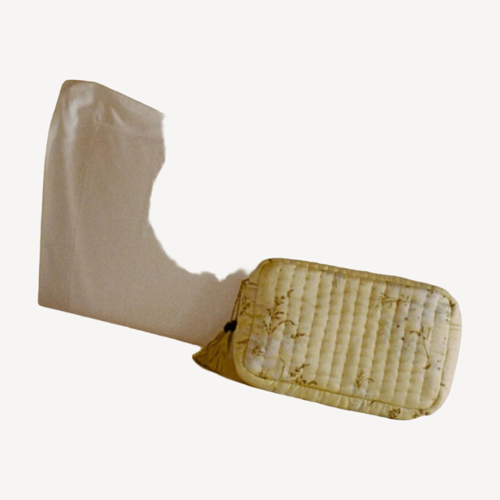 ANNIVERSARY GRANDE QUINCE POUCH -- BOUQUET DE CHAMONIX