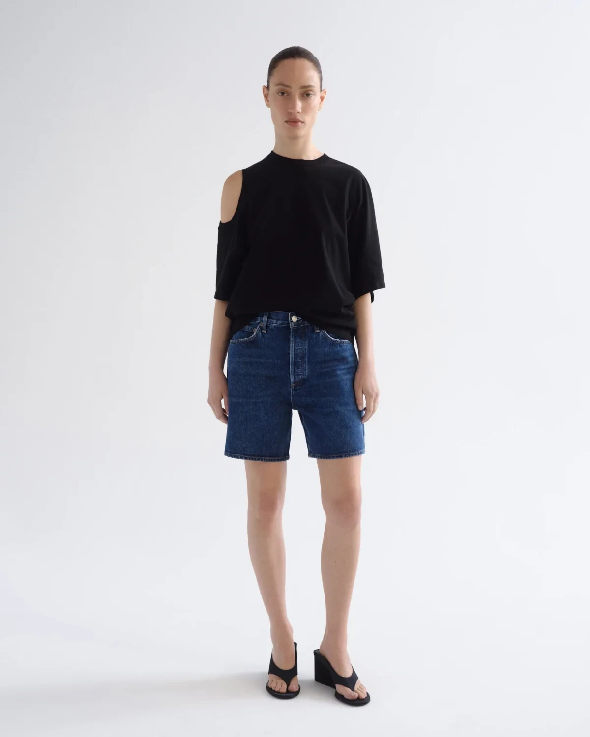 Dame Short in Enamour