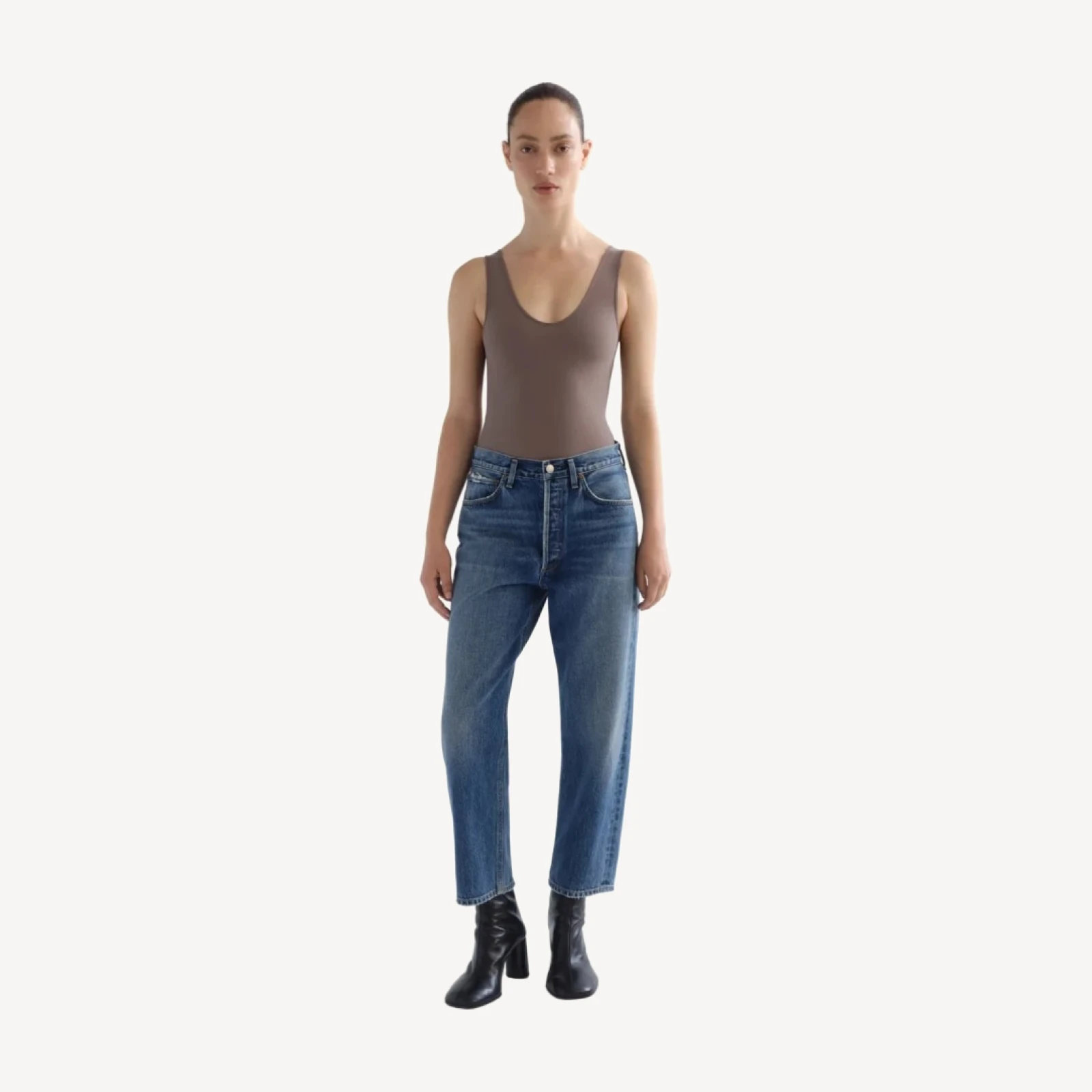 90's Crop Mid Rise Straight in Bounty