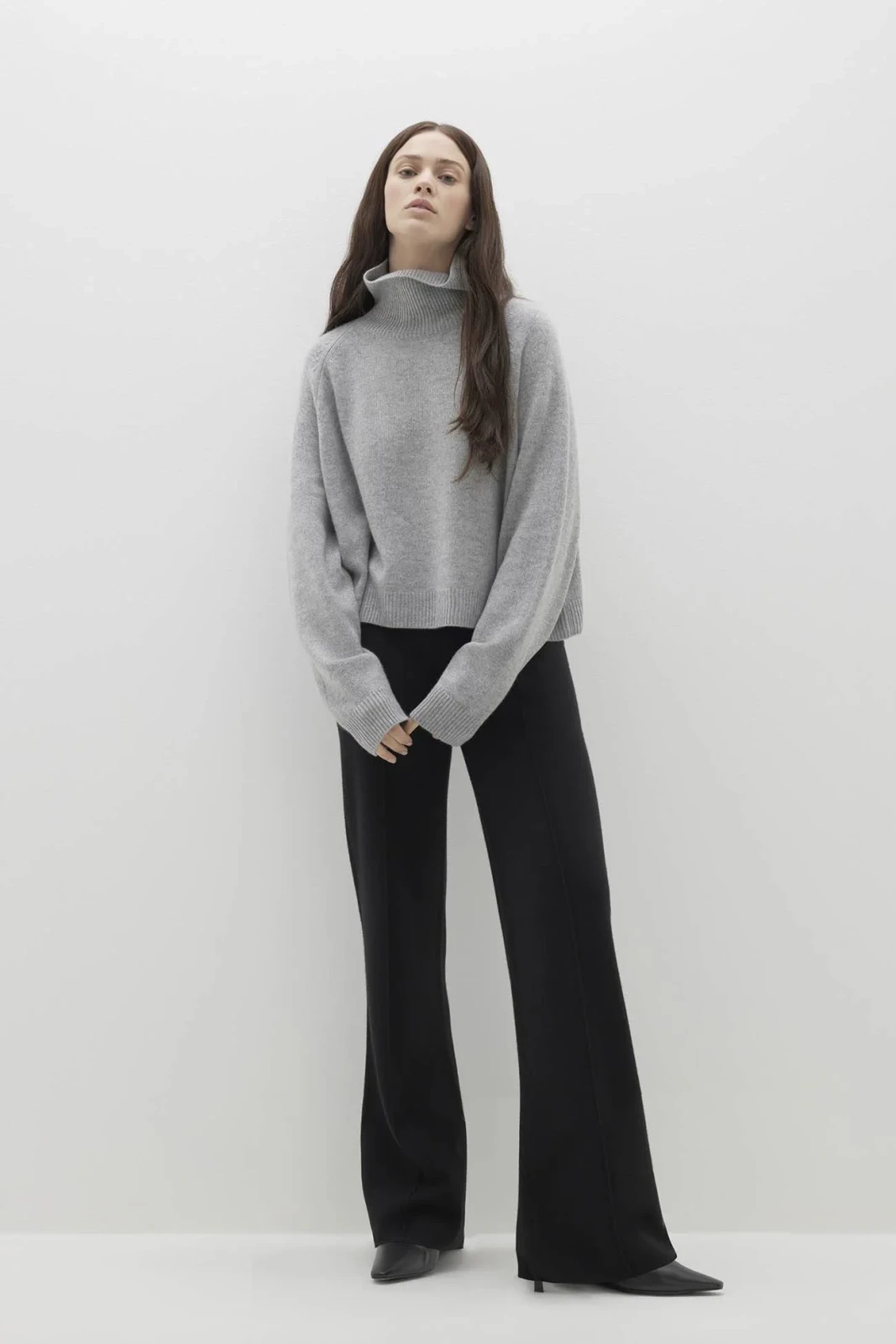 NOELLE TURTLENECK CASHMERE SWEATER - SHADOW HEATHER