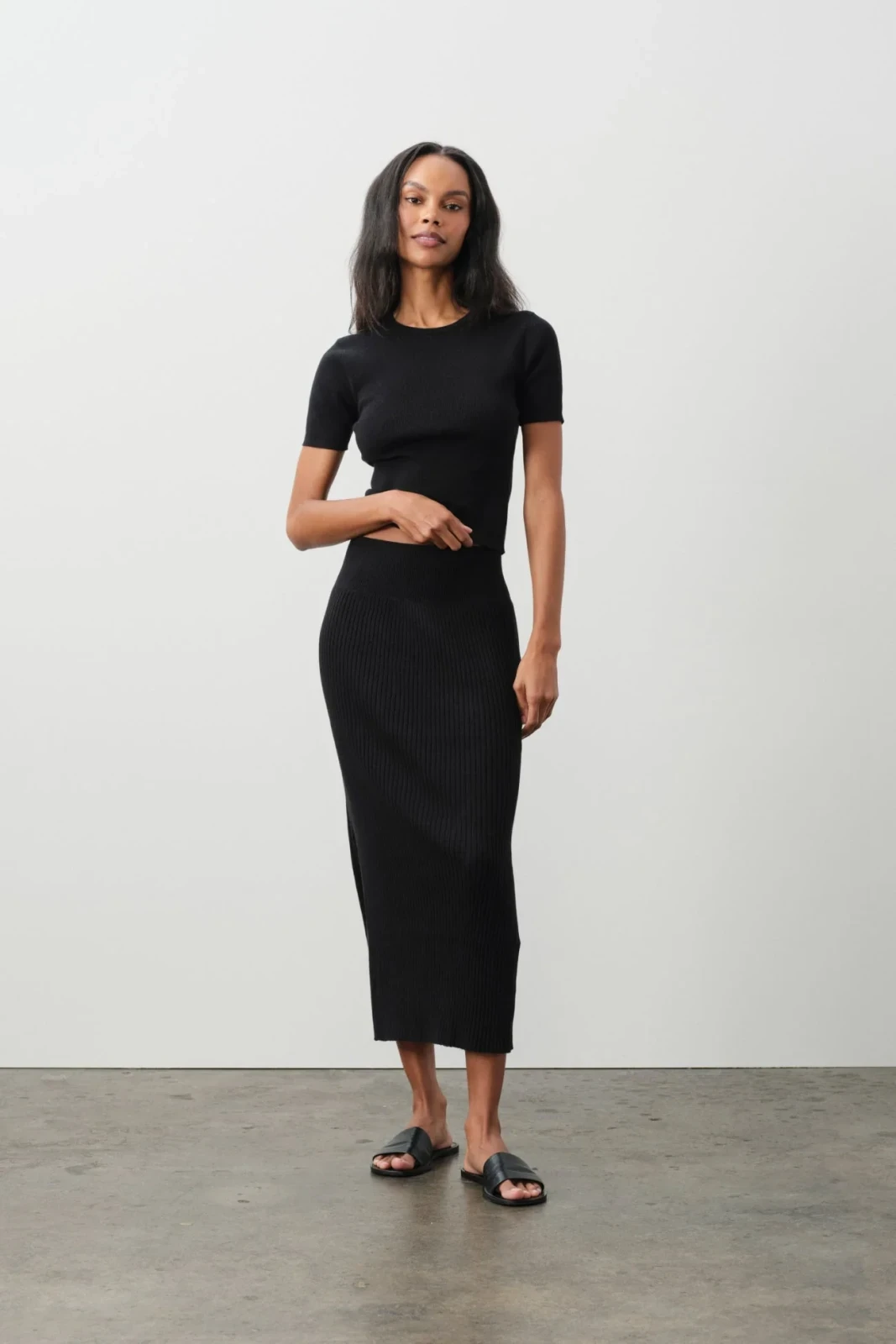 AUBRIE MIDI SKIRT - BLACK
