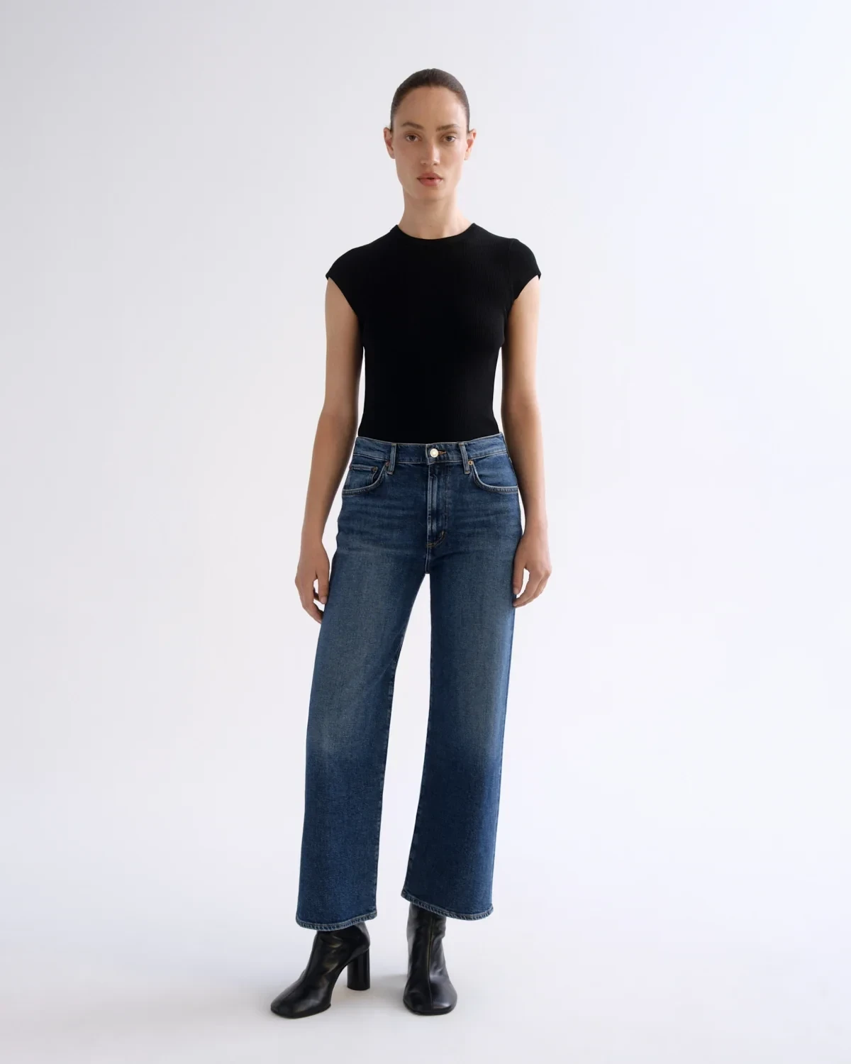Harper Crop Jean (Weightless Stretch) in River