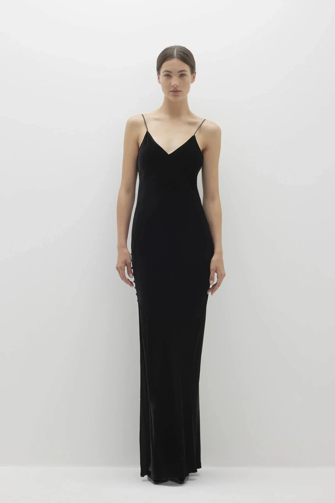 JADE VELVET MAXI DRESS - BLACK