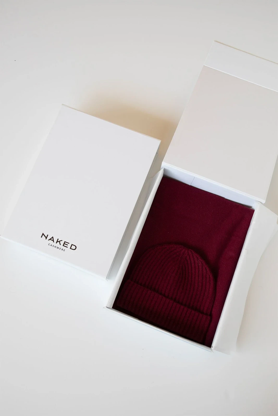 CASHMERE BEANIE & SCARF SET - MERLOT