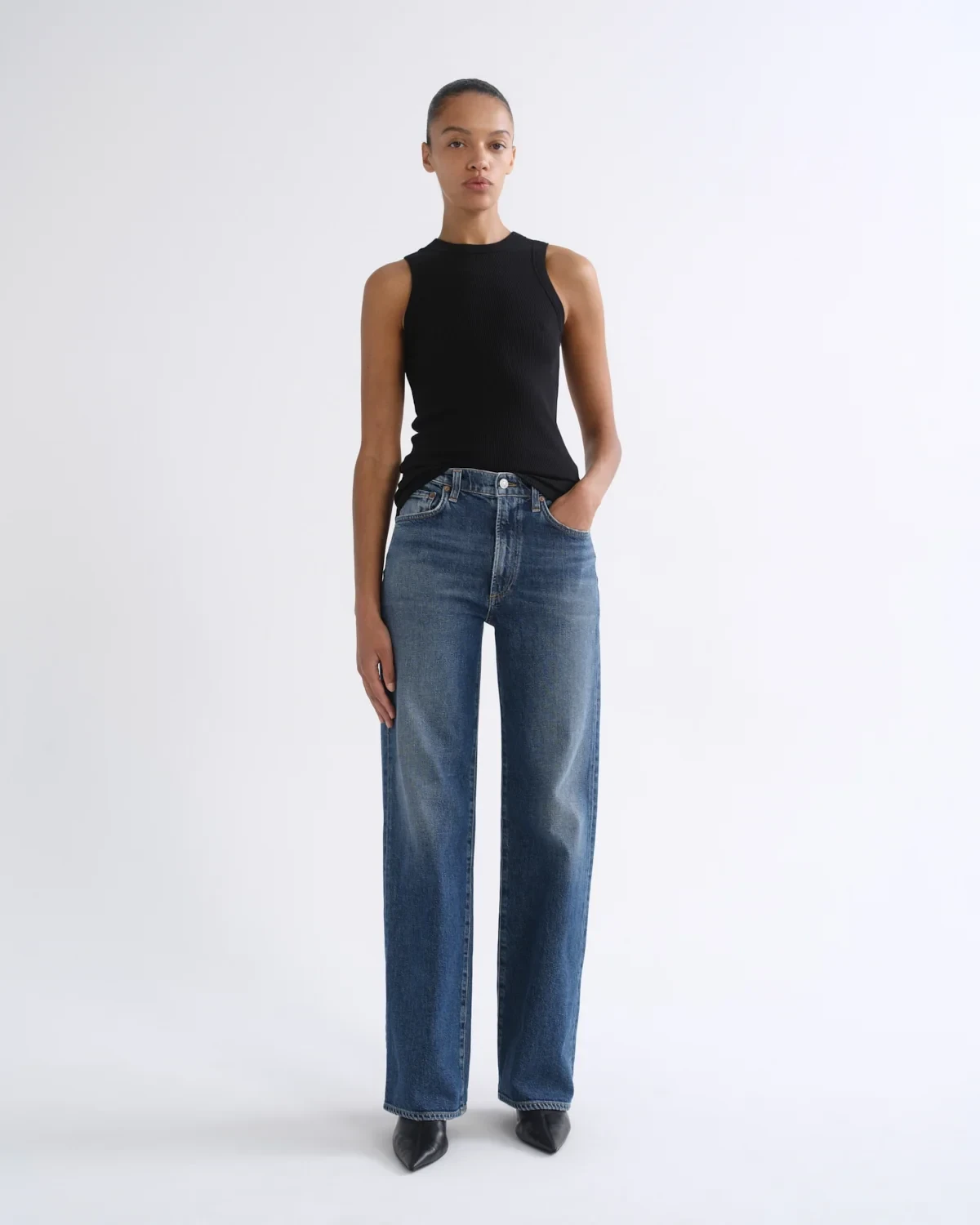 Harper Straight Jean (Weightless Stretch) in River